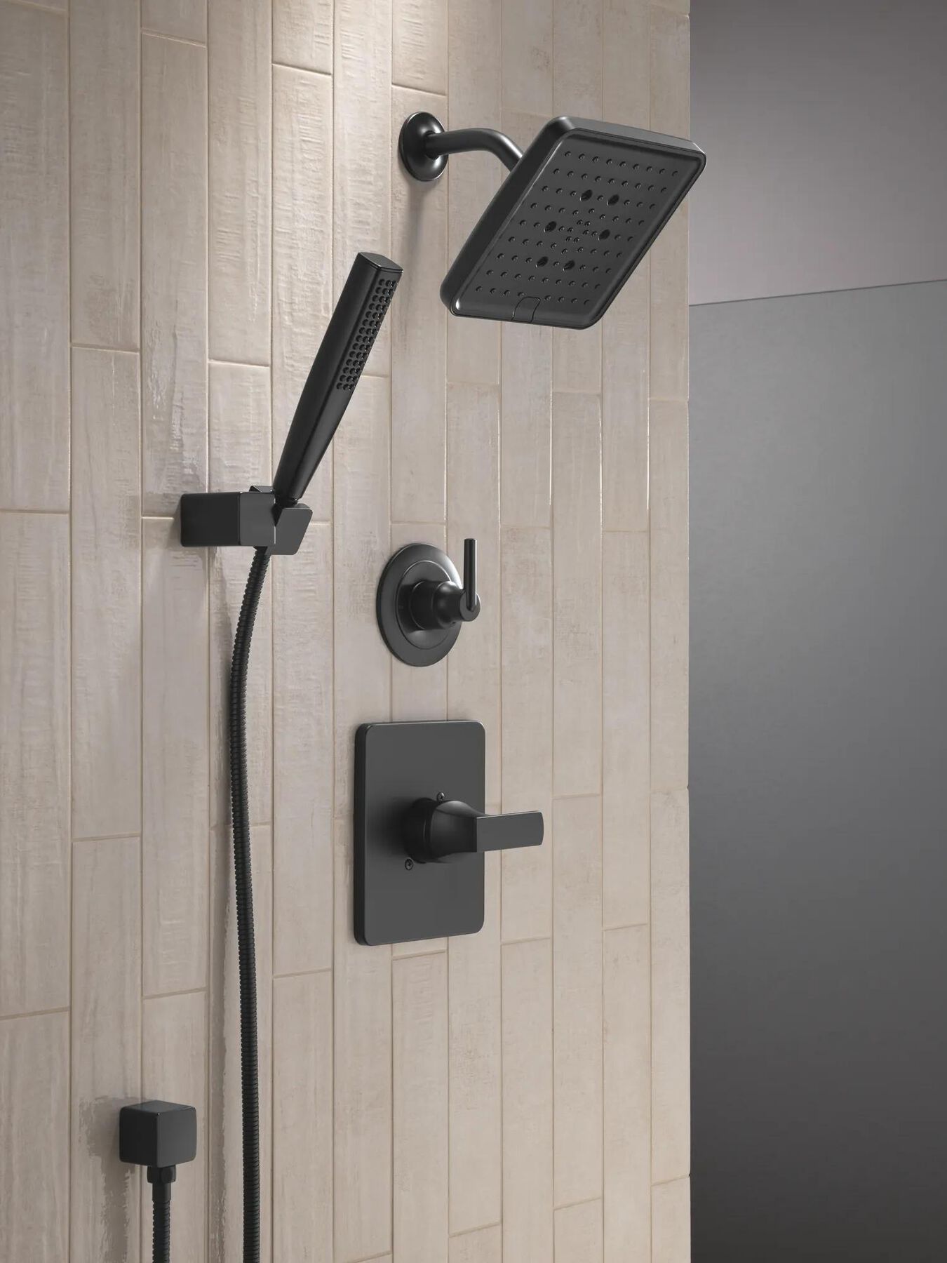 Monitor 14 Series Custom Shower Bundle