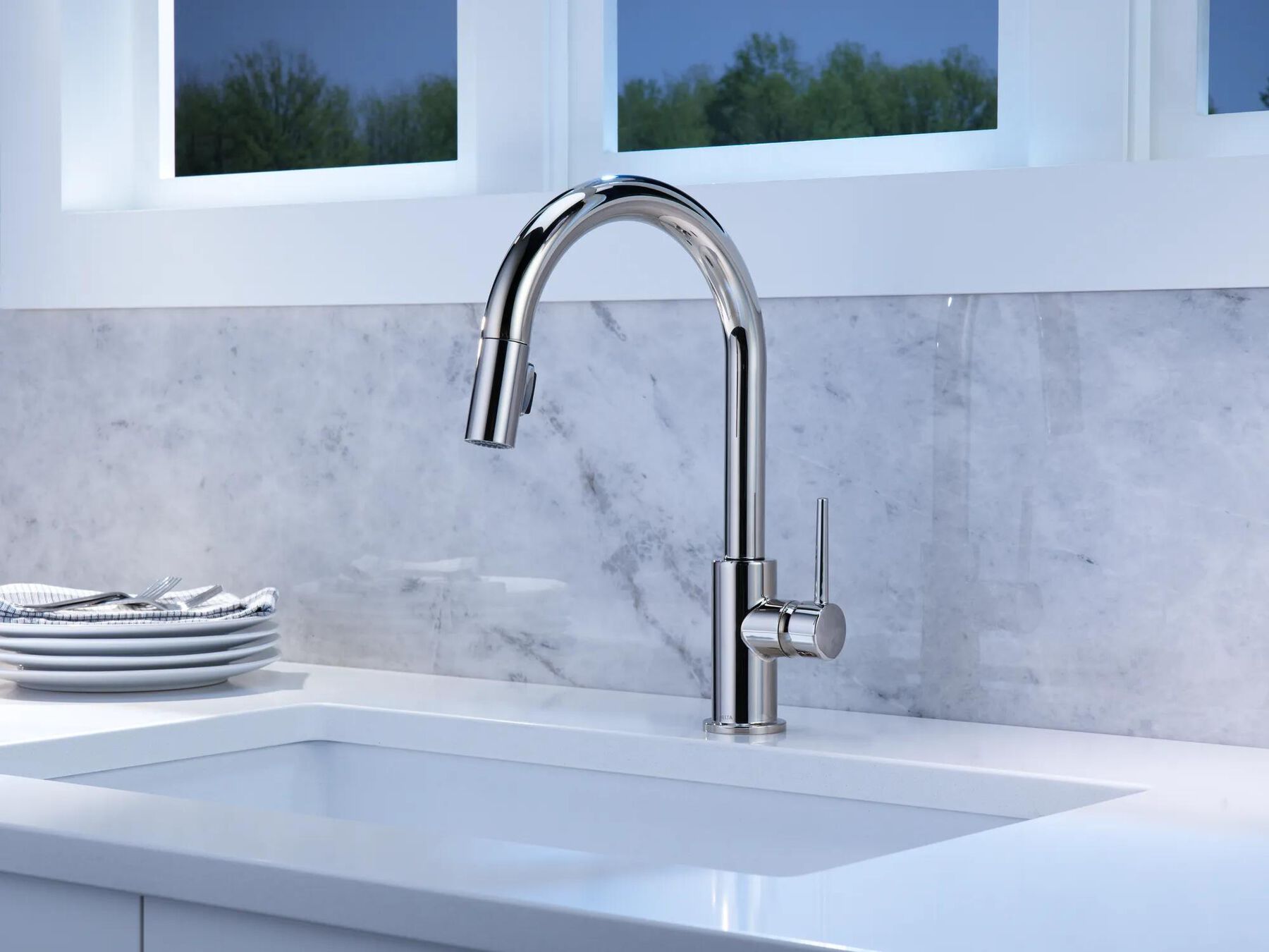 Single Handle Pull-Down Kitchen Faucet