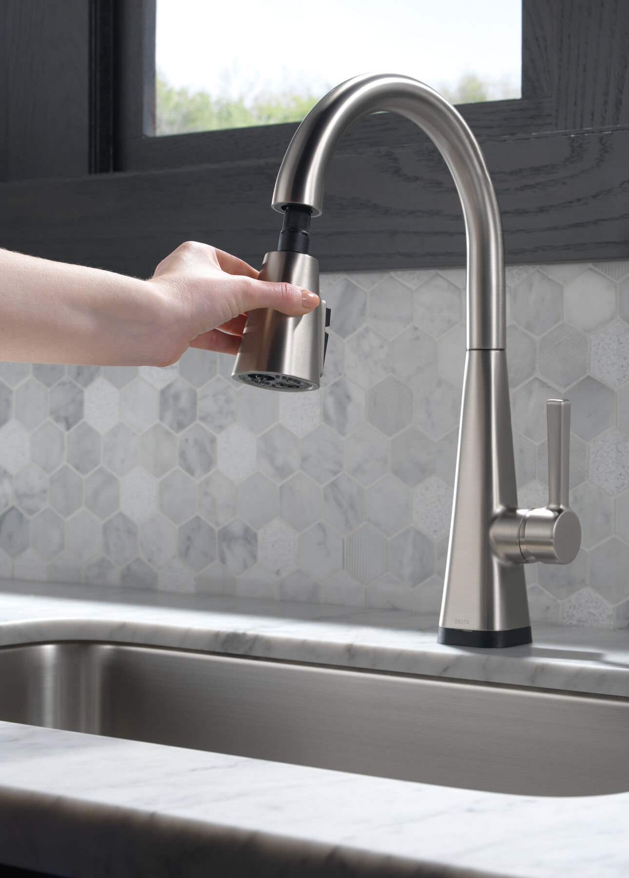 Single-Handle Pull-Down Kitchen Faucet with Touch<sub>2</sub>O&reg; Technology