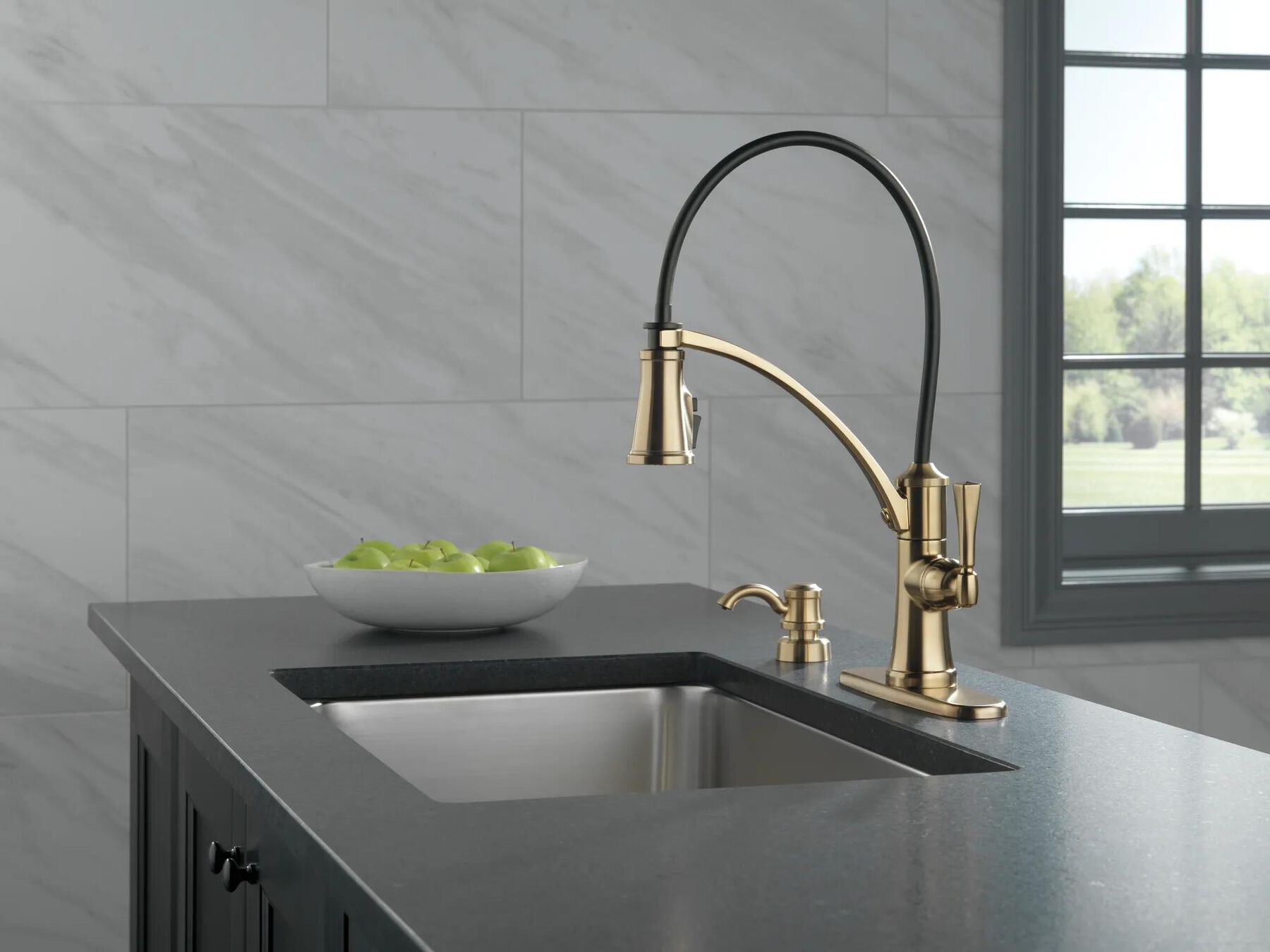 Single Handle Pull-Down Kitchen Faucet with ShieldSpray
