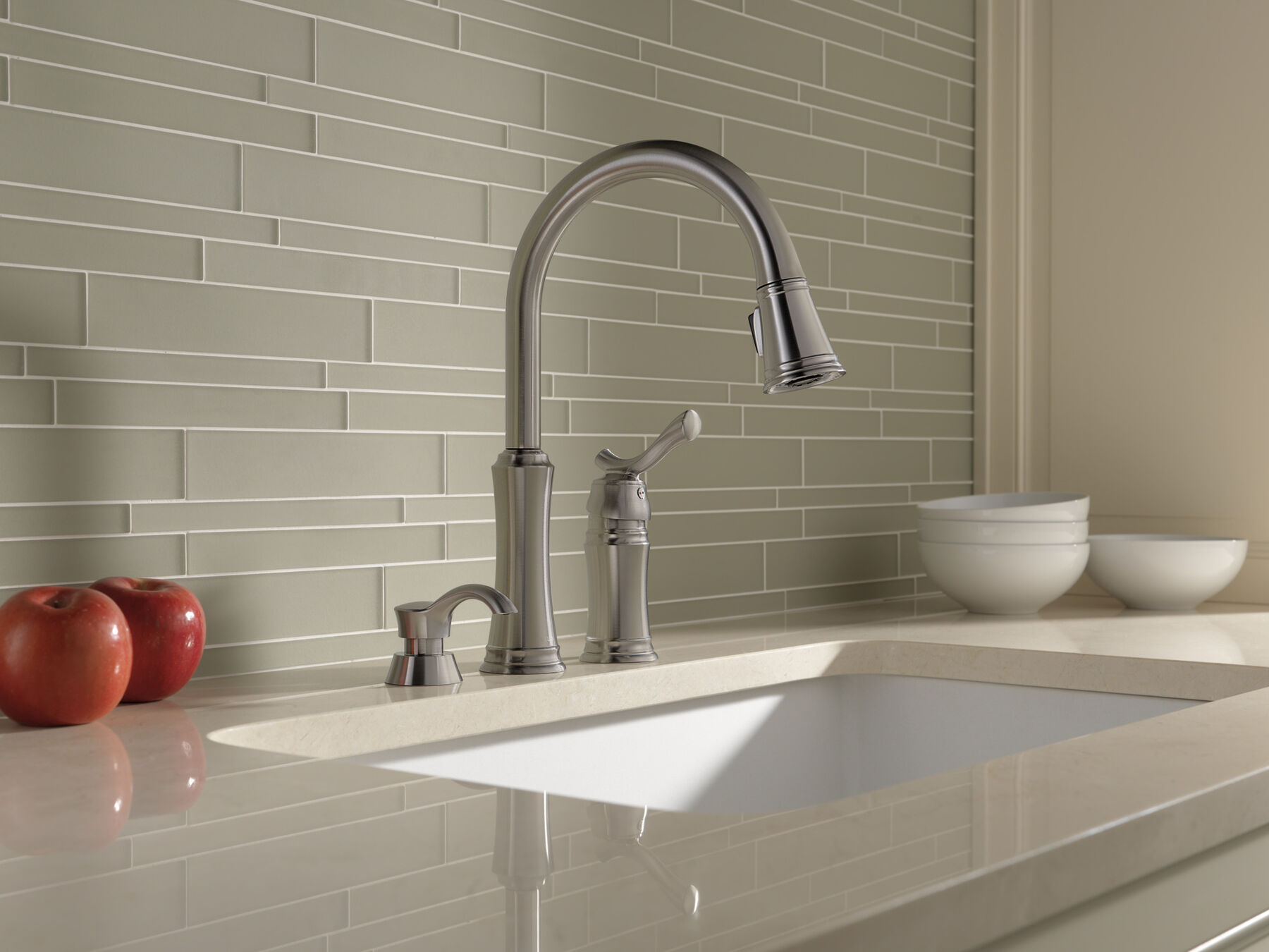 Pull-Down Kitchen Faucet with Soap Dispenser (Recertified)