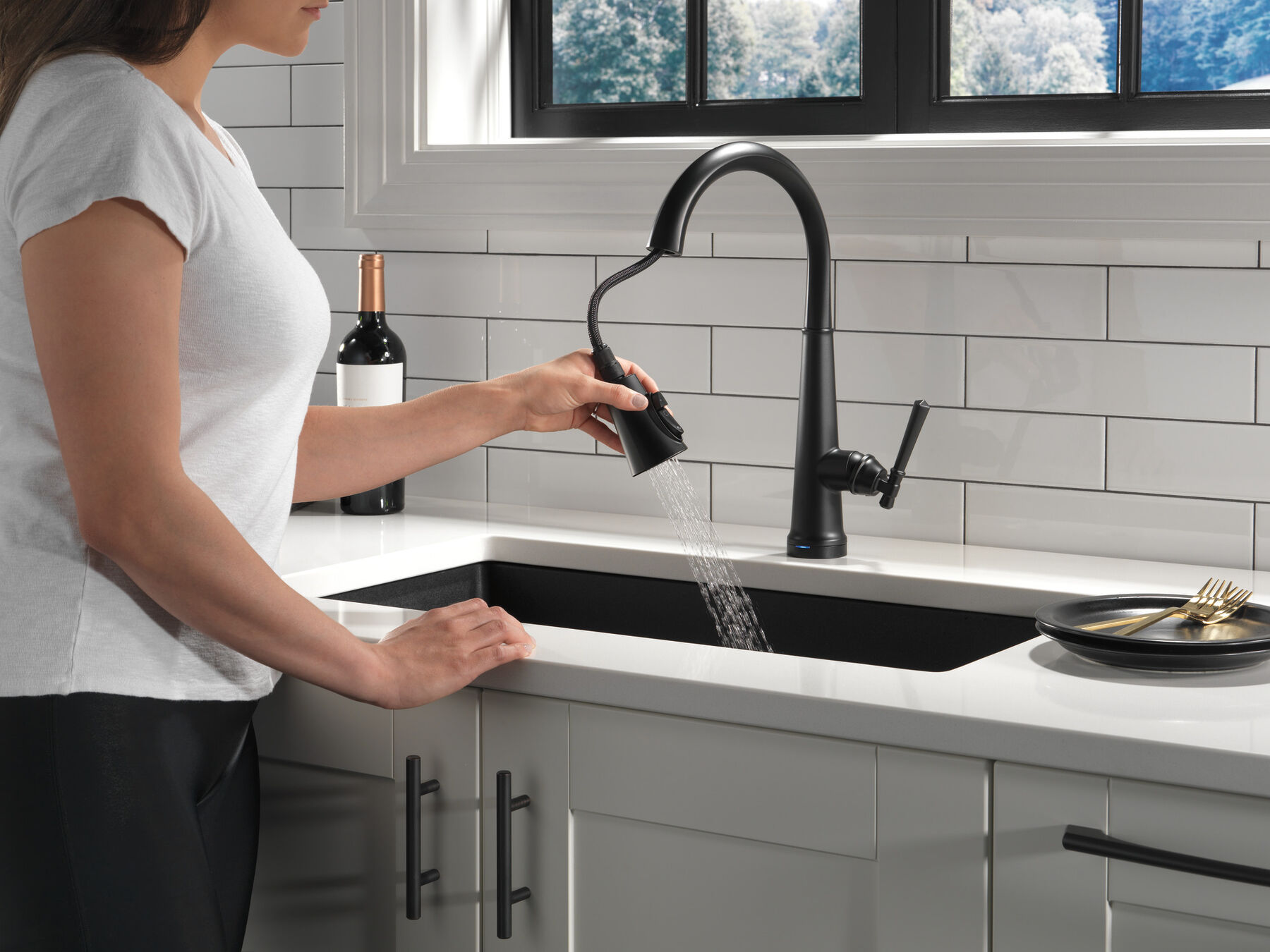 Single Handle Pull-Down Kitchen Faucet with Touch<sub>2</sub>O&reg; Technology