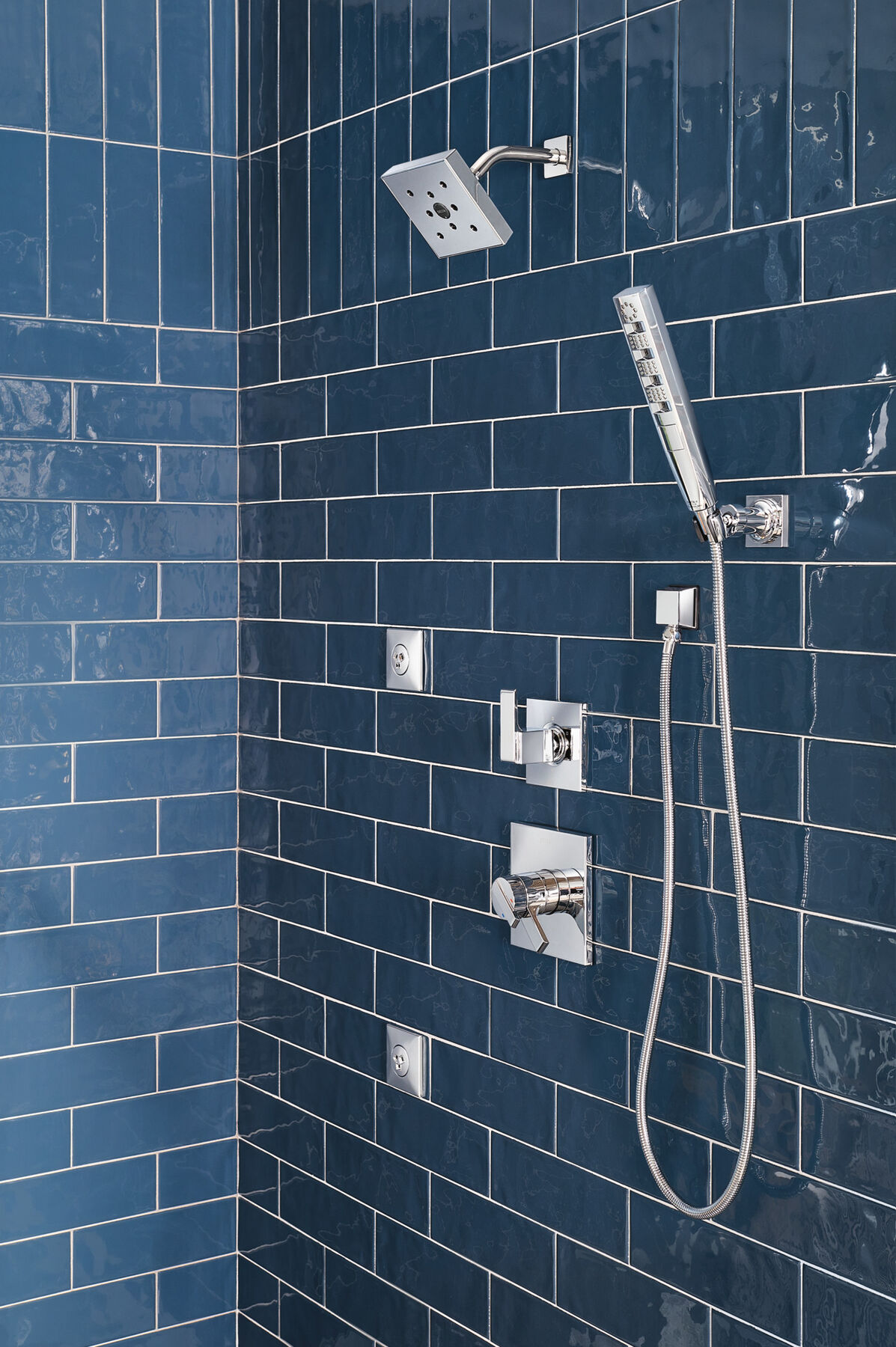 H<sub>2</sub>Okinetic&reg; 4-Setting Wall Mount Hand Shower