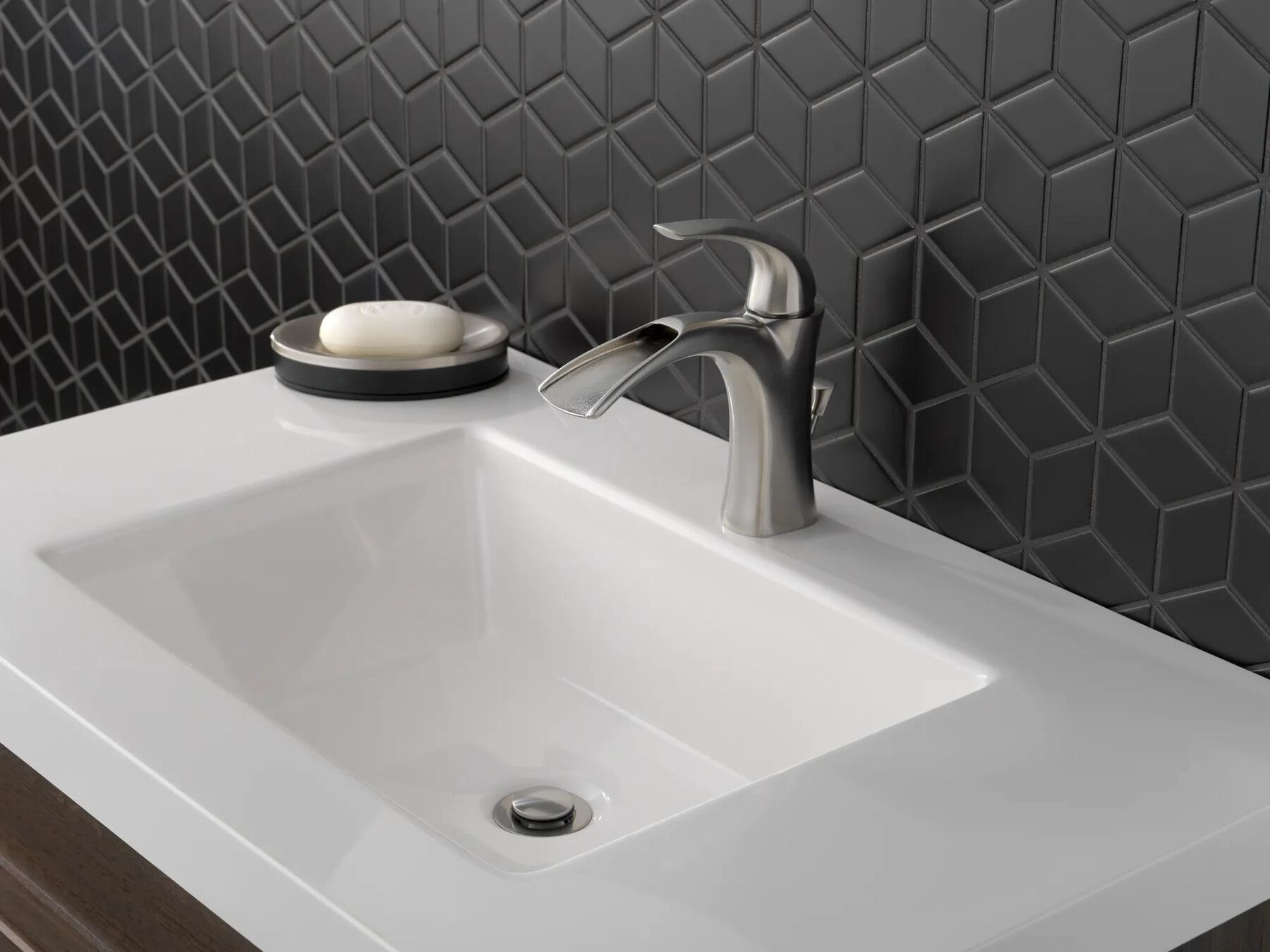 Single Handle Bathroom Faucet