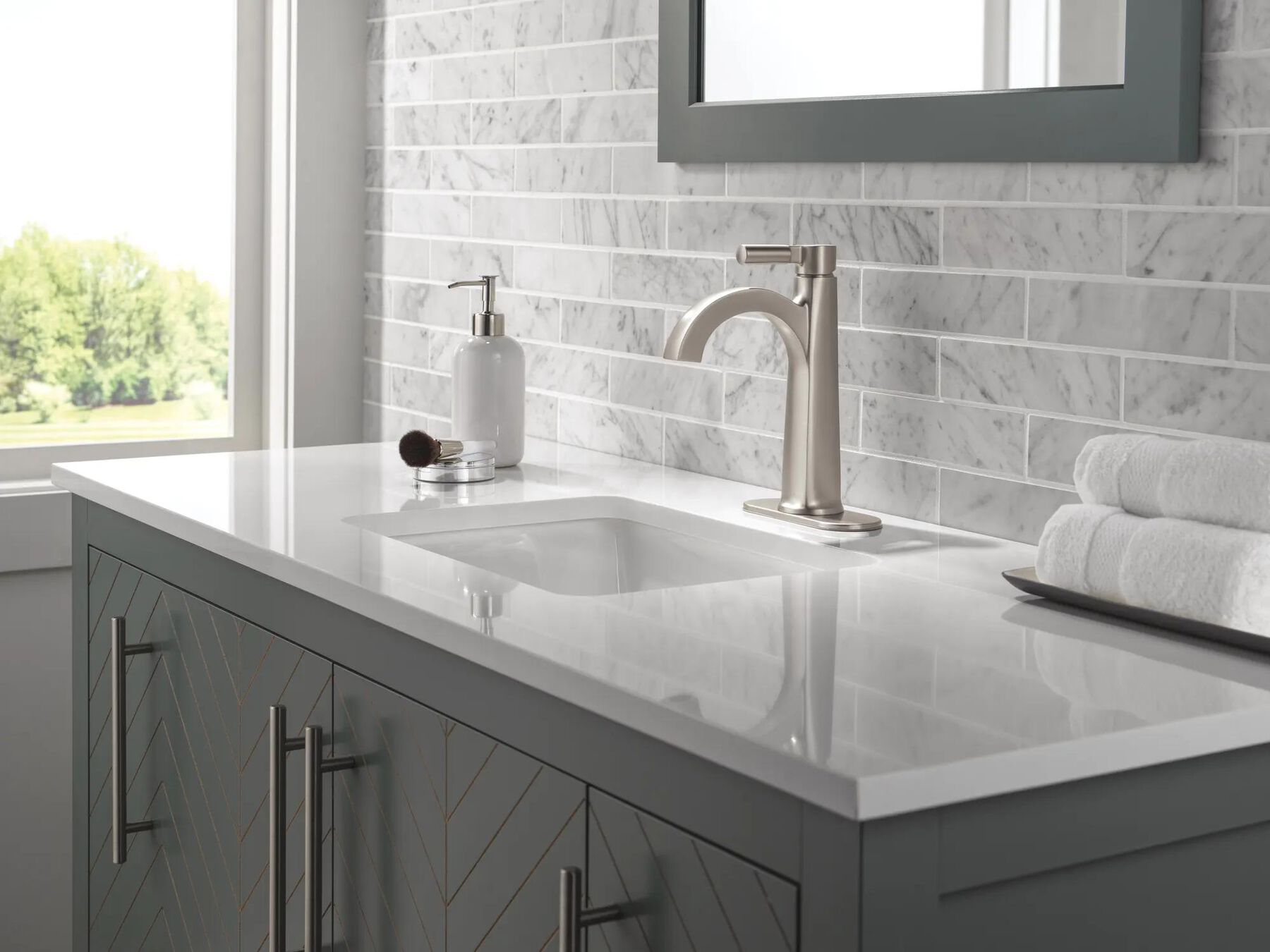 Single Handle Bathroom Faucet