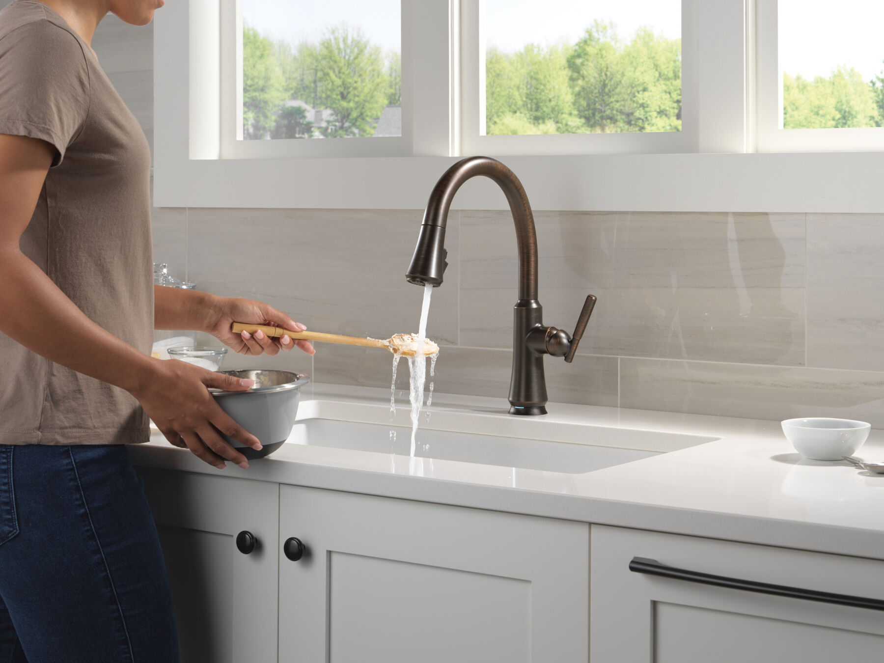 Touch<sub>2</sub>O&reg; Technology Kitchen Faucet with Touchless Technology