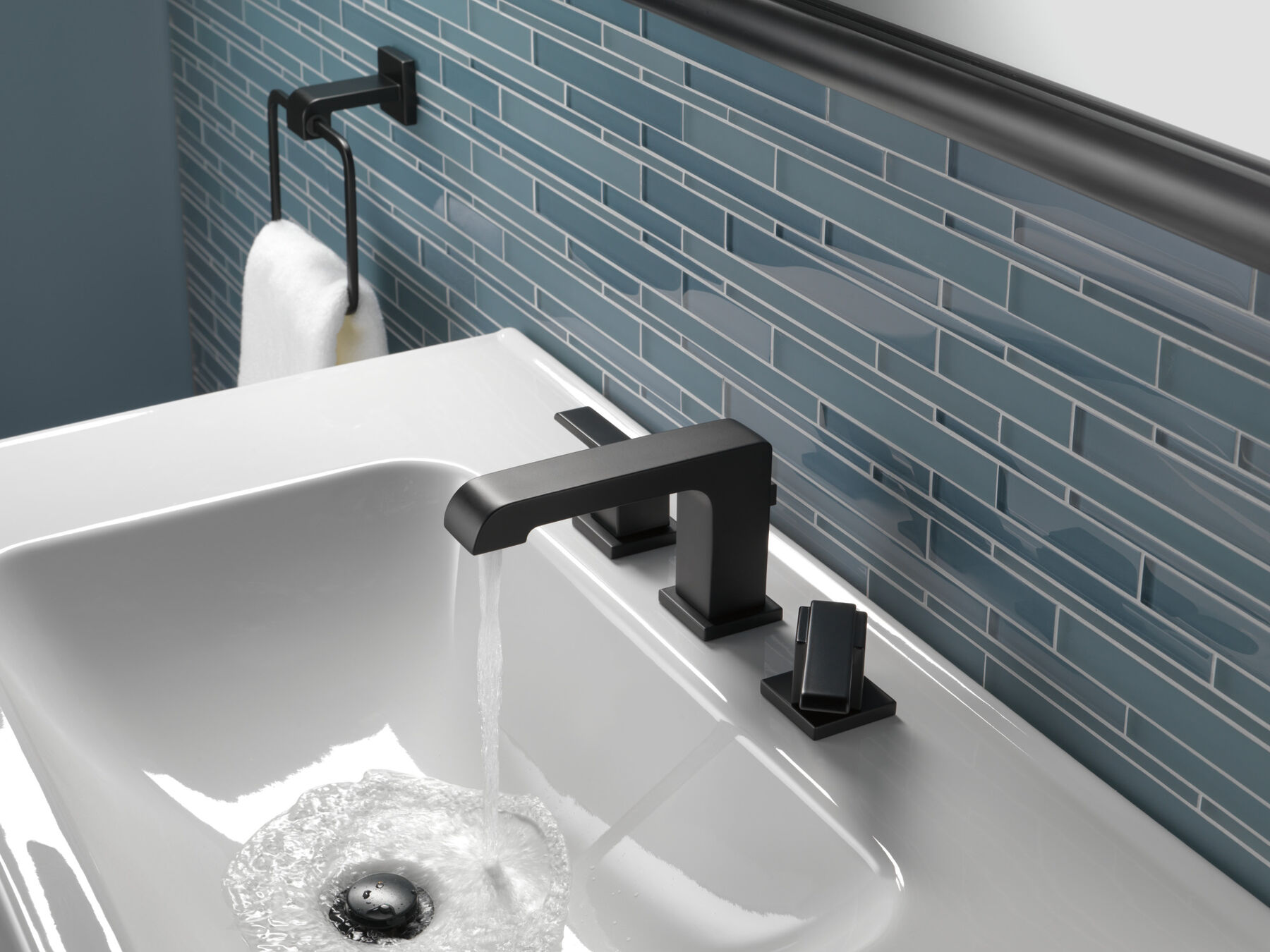 Two Handle Widespread Bathroom Faucet (Recertified)