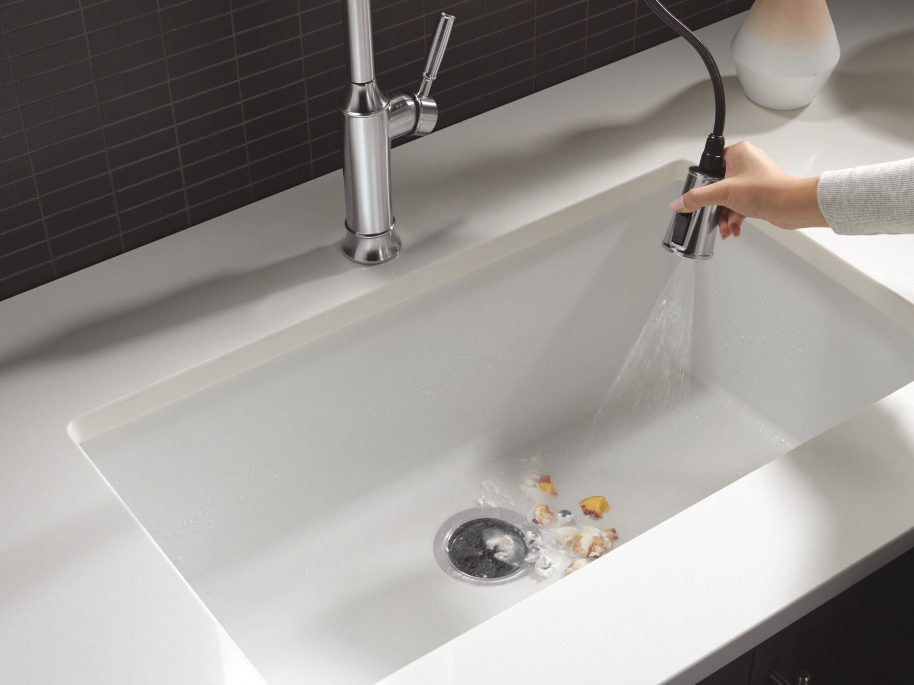 Single-Handle Pull-Down Spring Kitchen Faucet