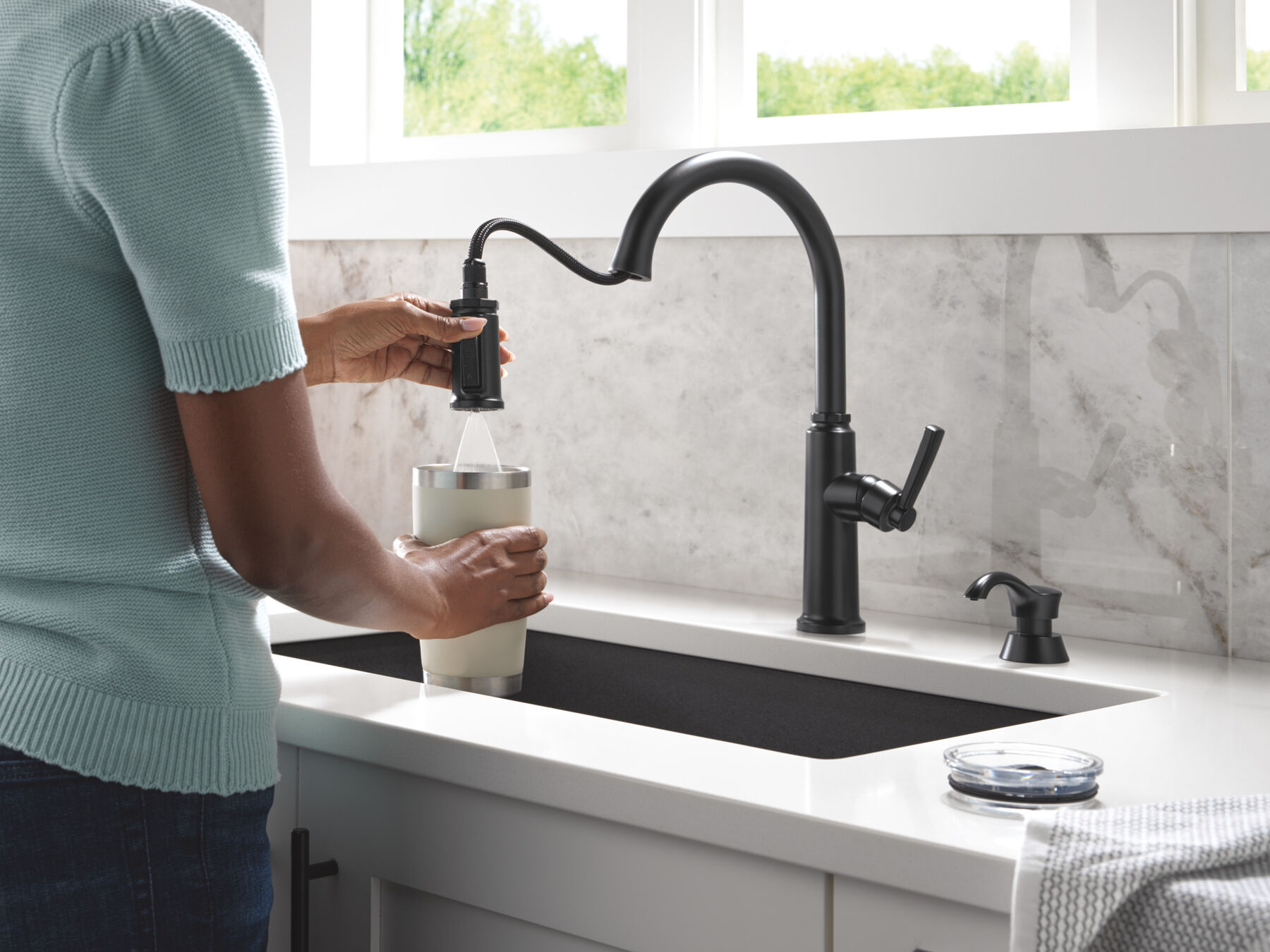 Single Handle Kitchen Pull-Down Faucet w/ Soap Dispenser