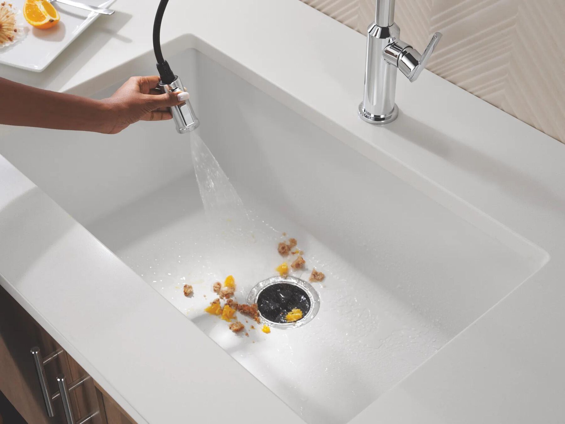 Single Handle Pull-Down Kitchen Faucet
