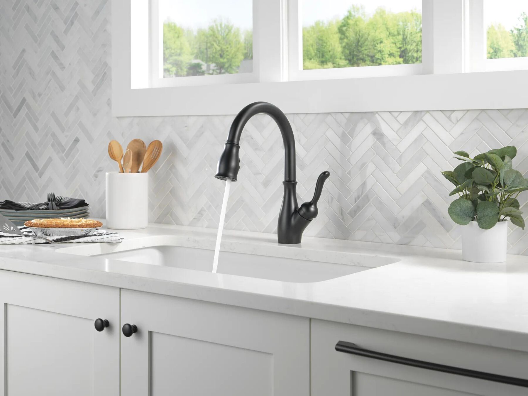 Pull-Down Kitchen Faucet (Recertified)