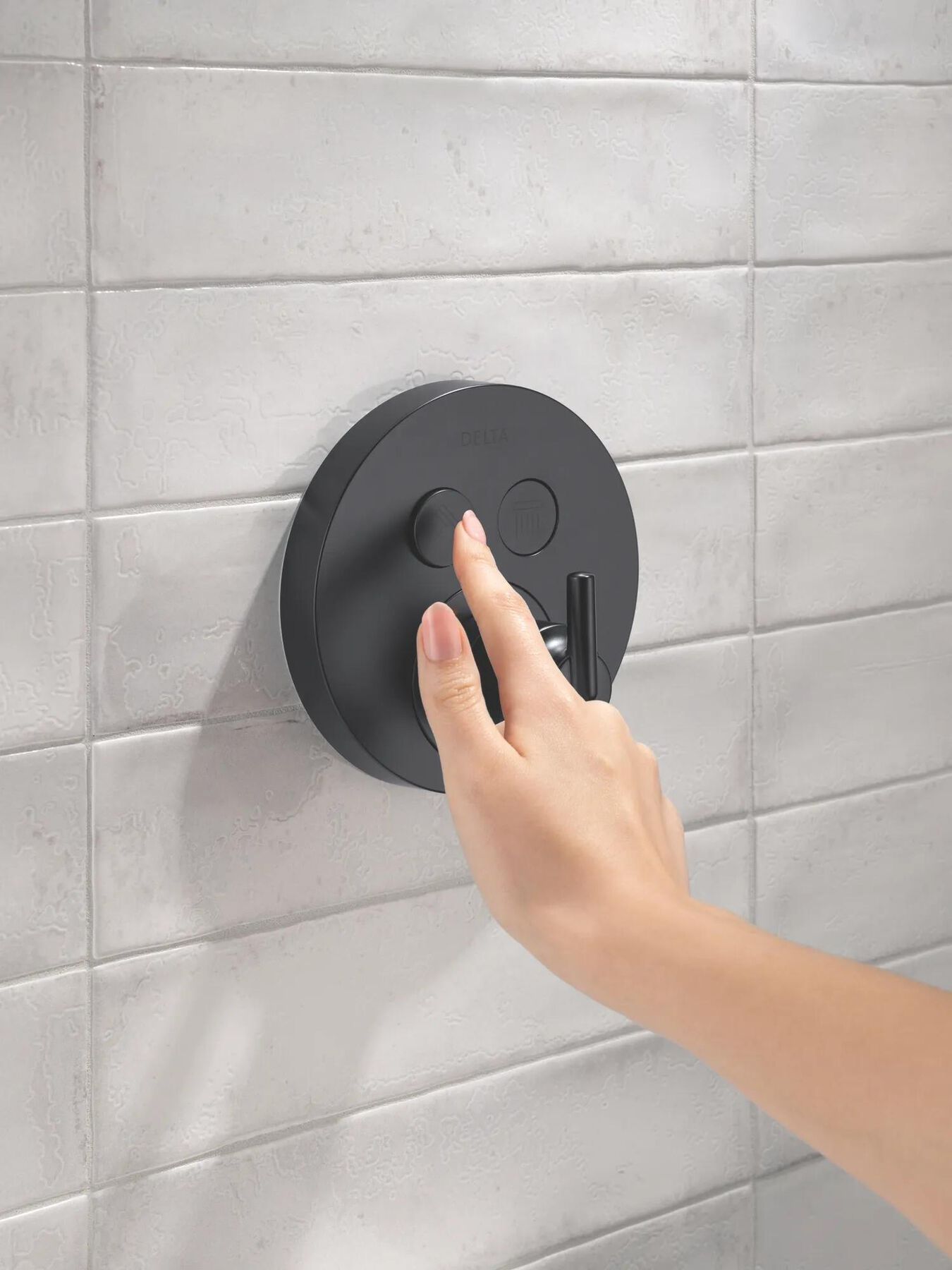 Round Contemporary Push-Button Shower