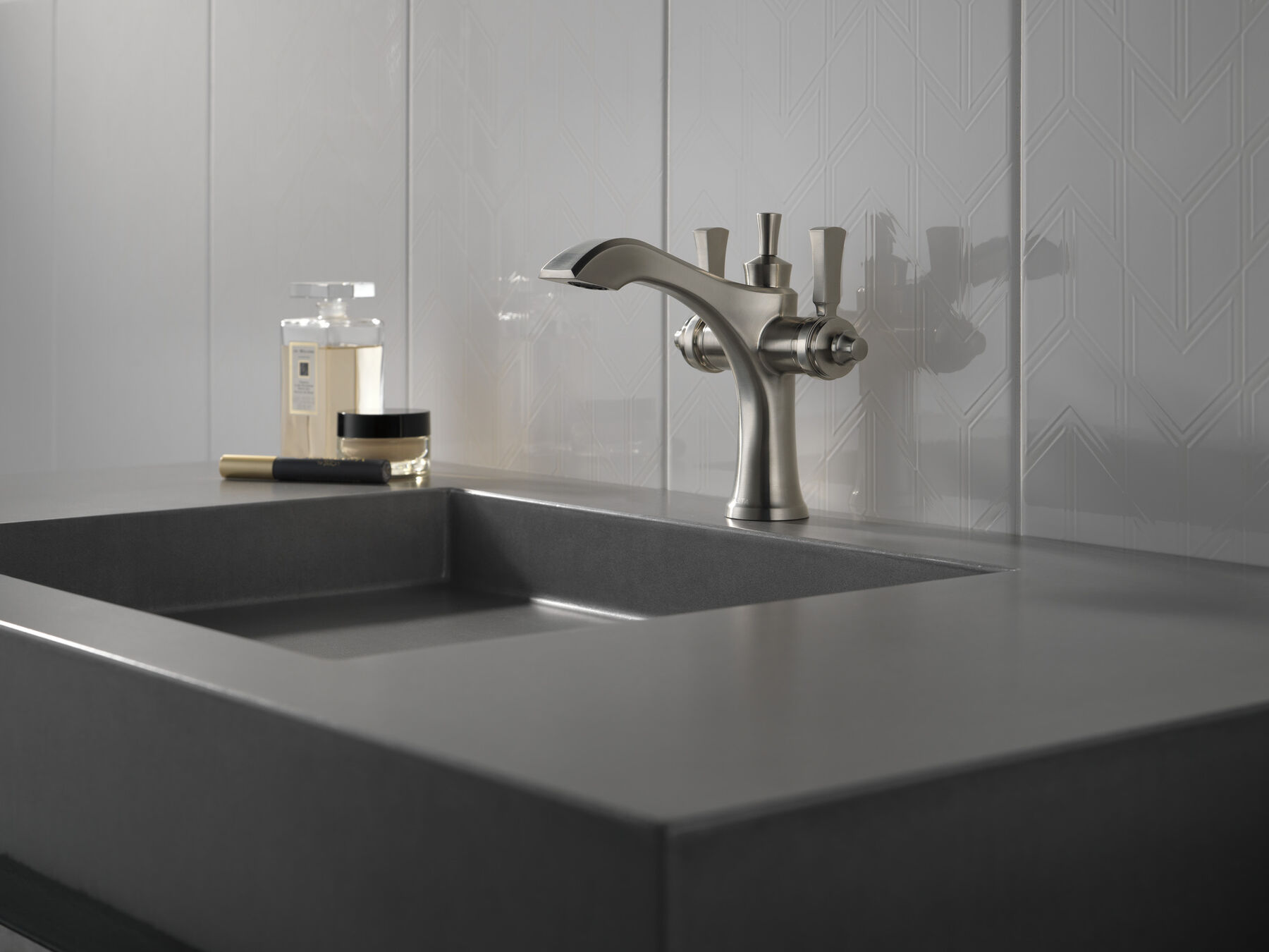 Two Handle Single Hole Monoblock Bathroom Faucet