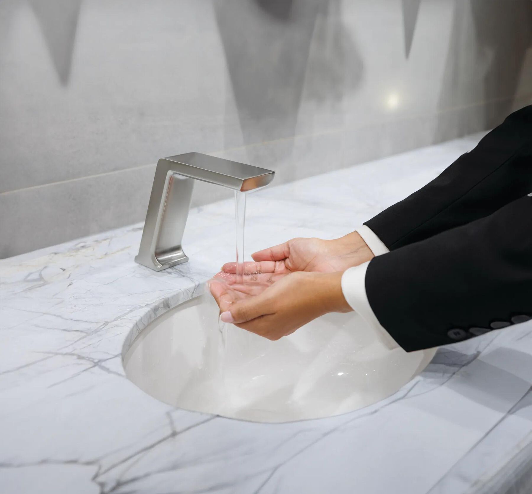 Contrasta&trade; Electronic Lavatory Faucet with Proximity Sensing Technology - Hardwire Operated,  0.35GPM