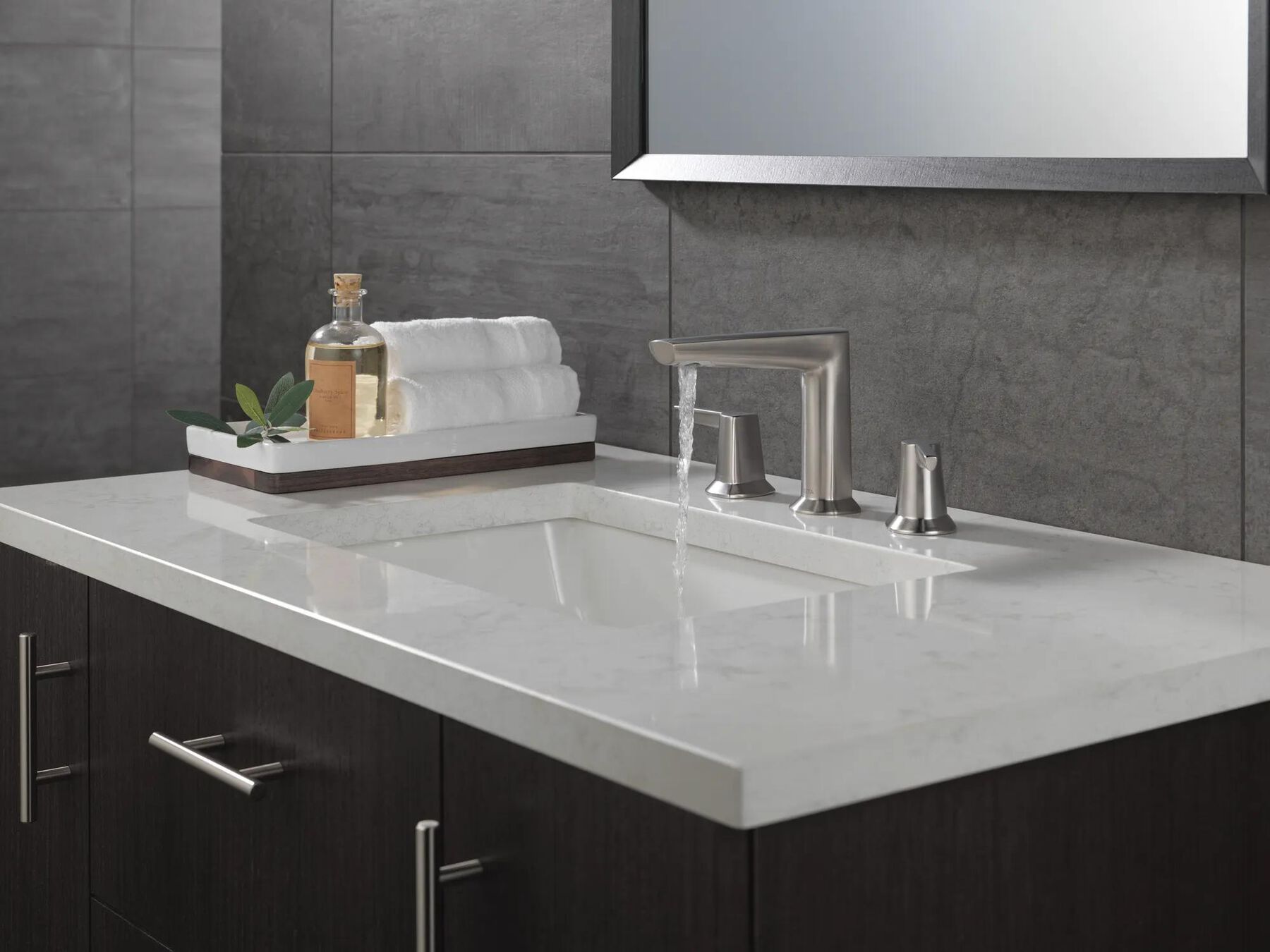 Two Handle Widespread Bathroom Faucet (Recertified)