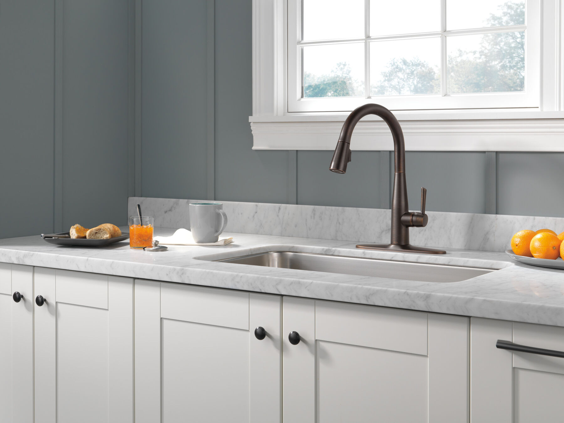Single Handle Pull-Down Kitchen Faucet
