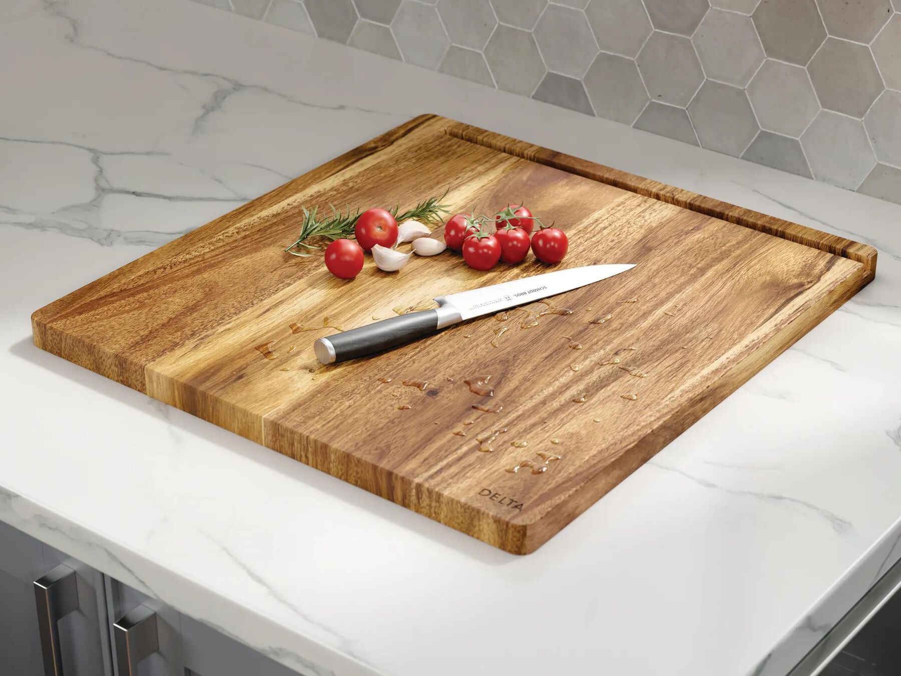 Single Handle Pull-Down Kitchen Faucet with Touch<sub>2</sub>O&reg; and ShieldSpray&reg; Technologies