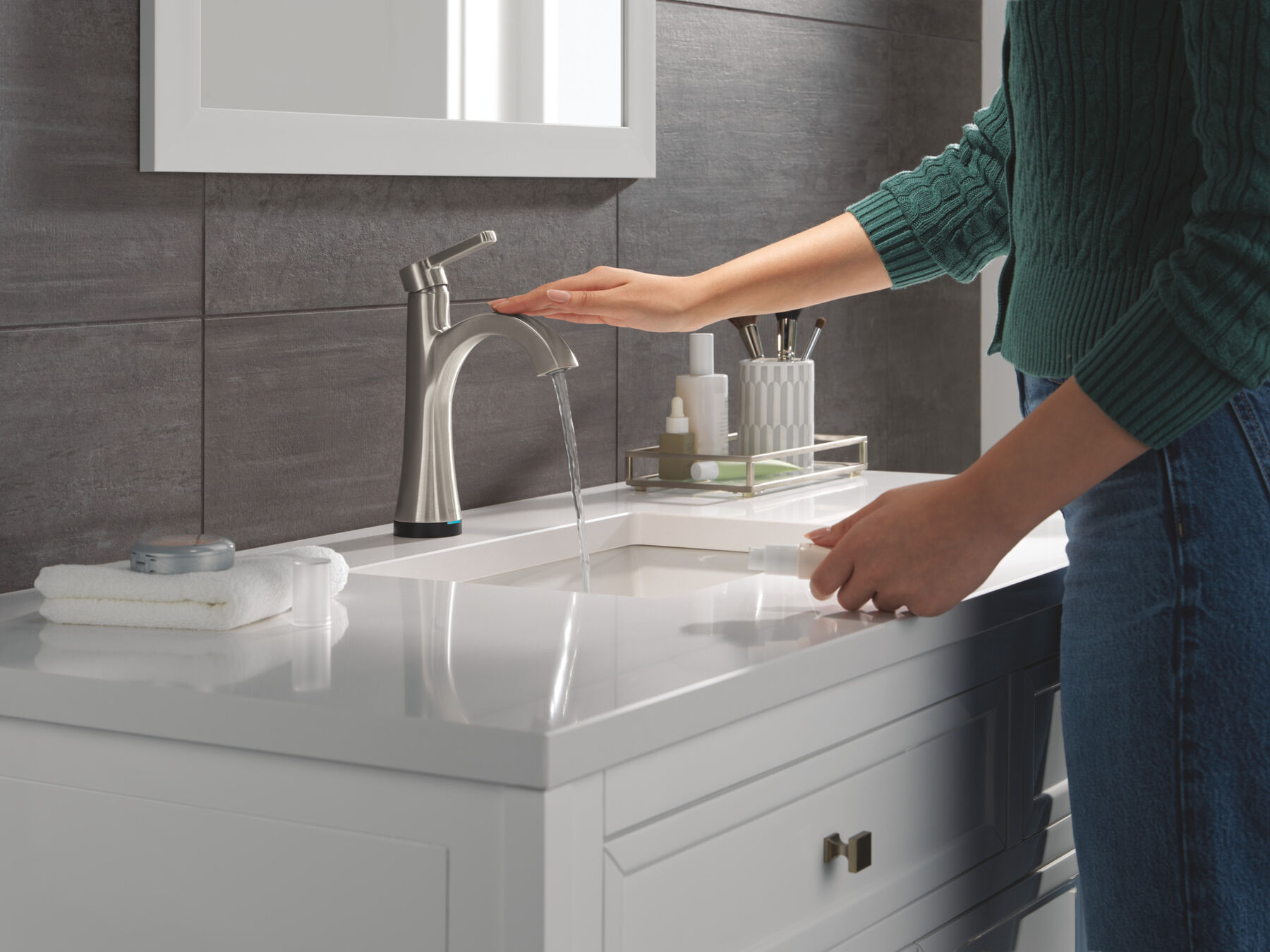 Touch2O Bathroom Faucet with Touchless Technology