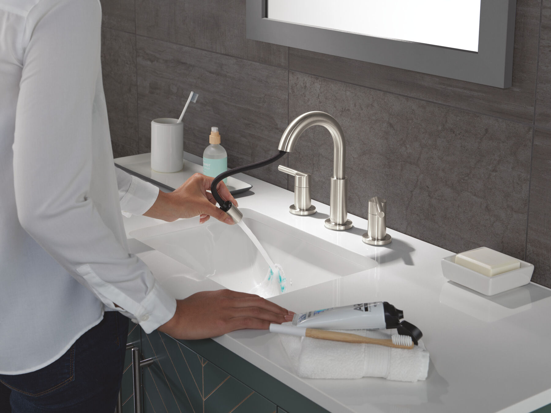 Two Handle Widespread Pull-Down Bathroom Faucet