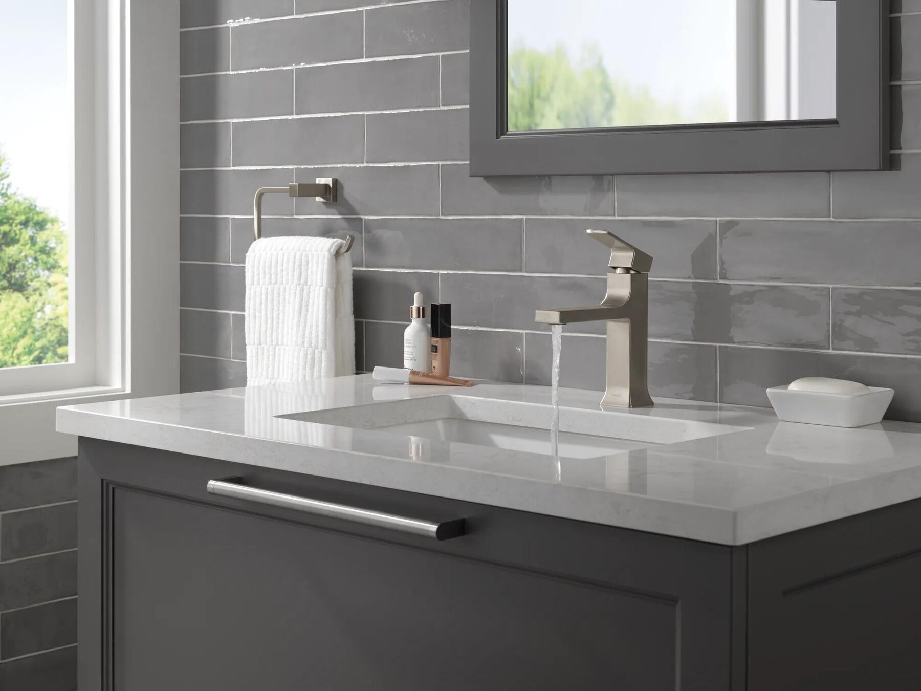 Single Handle Bathroom Faucet (Recertified)