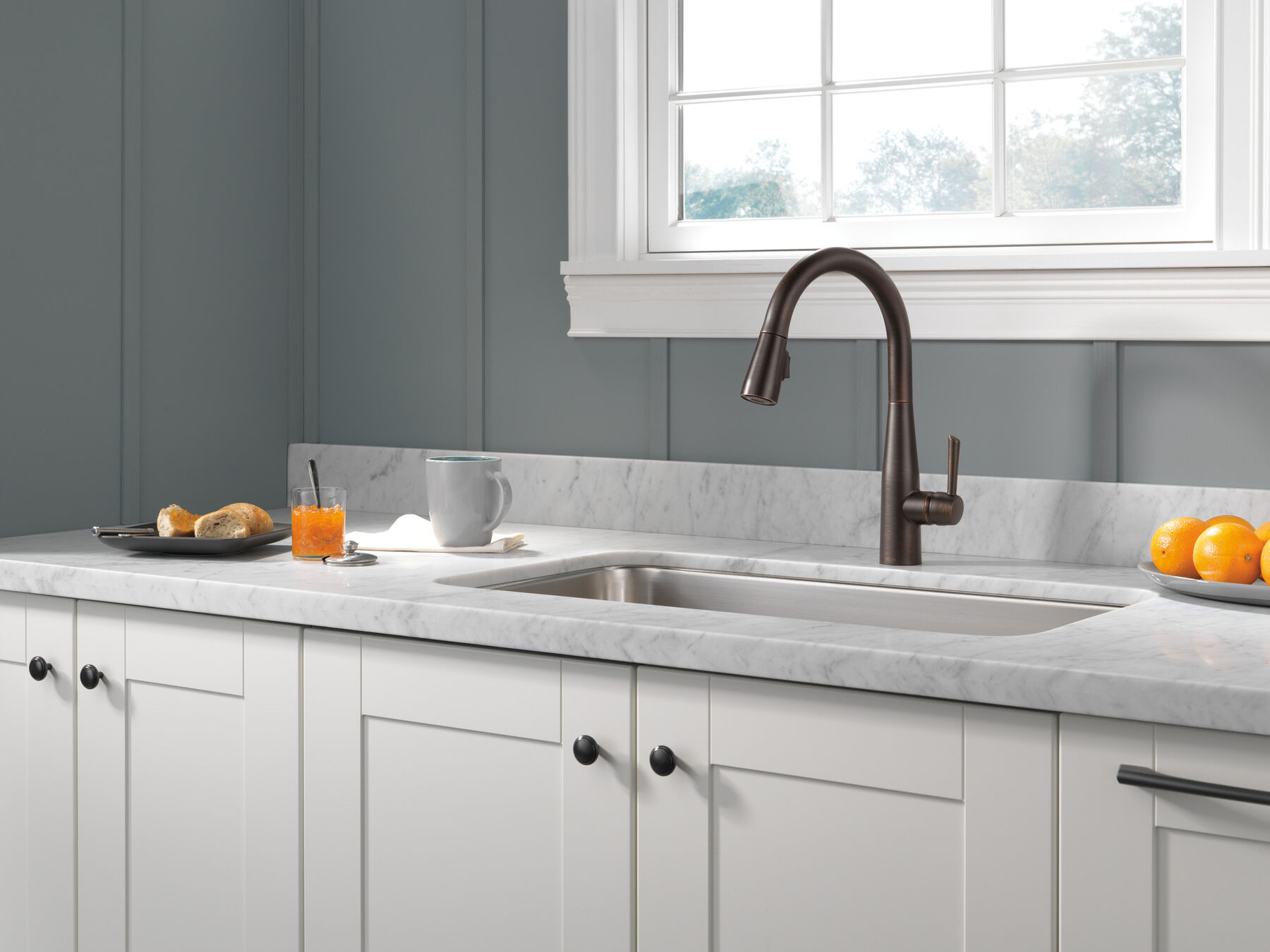 Single Handle Pull-Down Kitchen Faucet