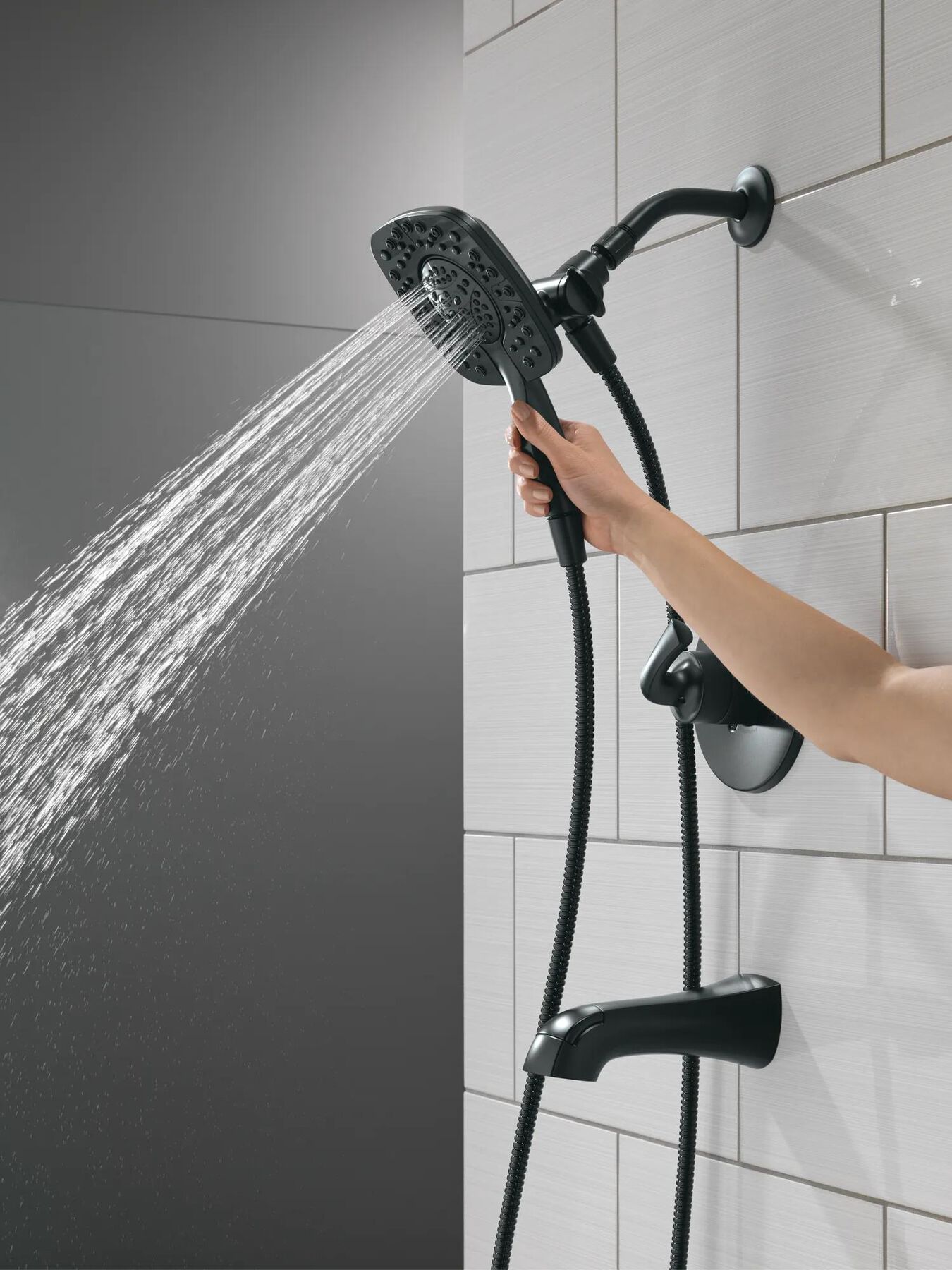Monitor&reg; 14 Series Tub and Shower (Recertified)