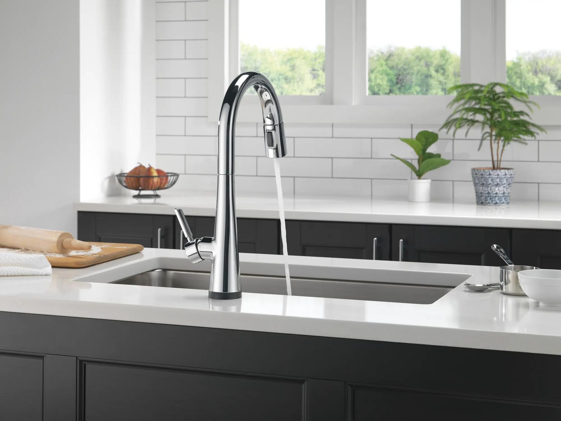 Touch2O Pull-Down Kitchen with Voice