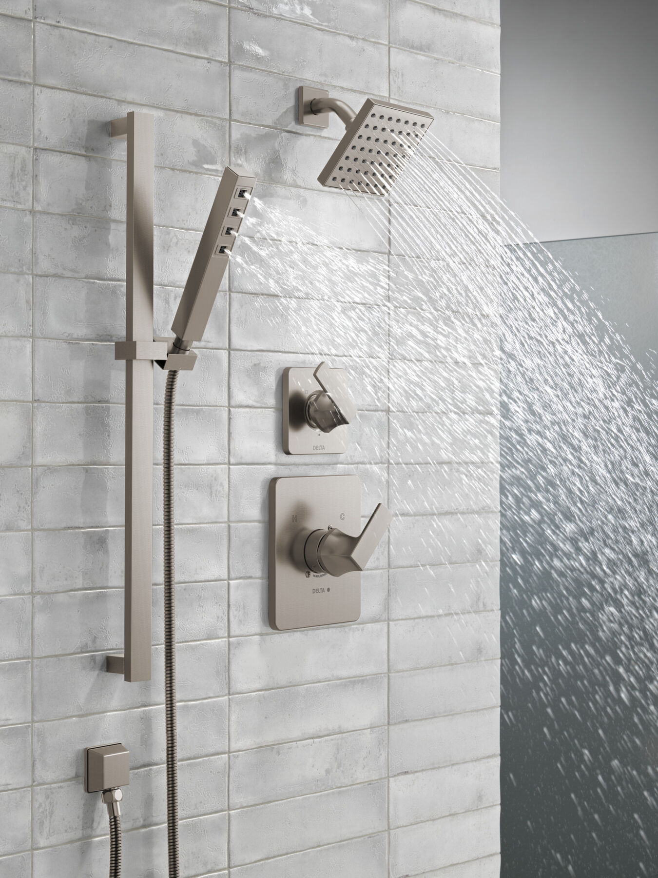 H<sub>2</sub>Okinetic&reg; Single-Setting Slide Bar Hand Shower