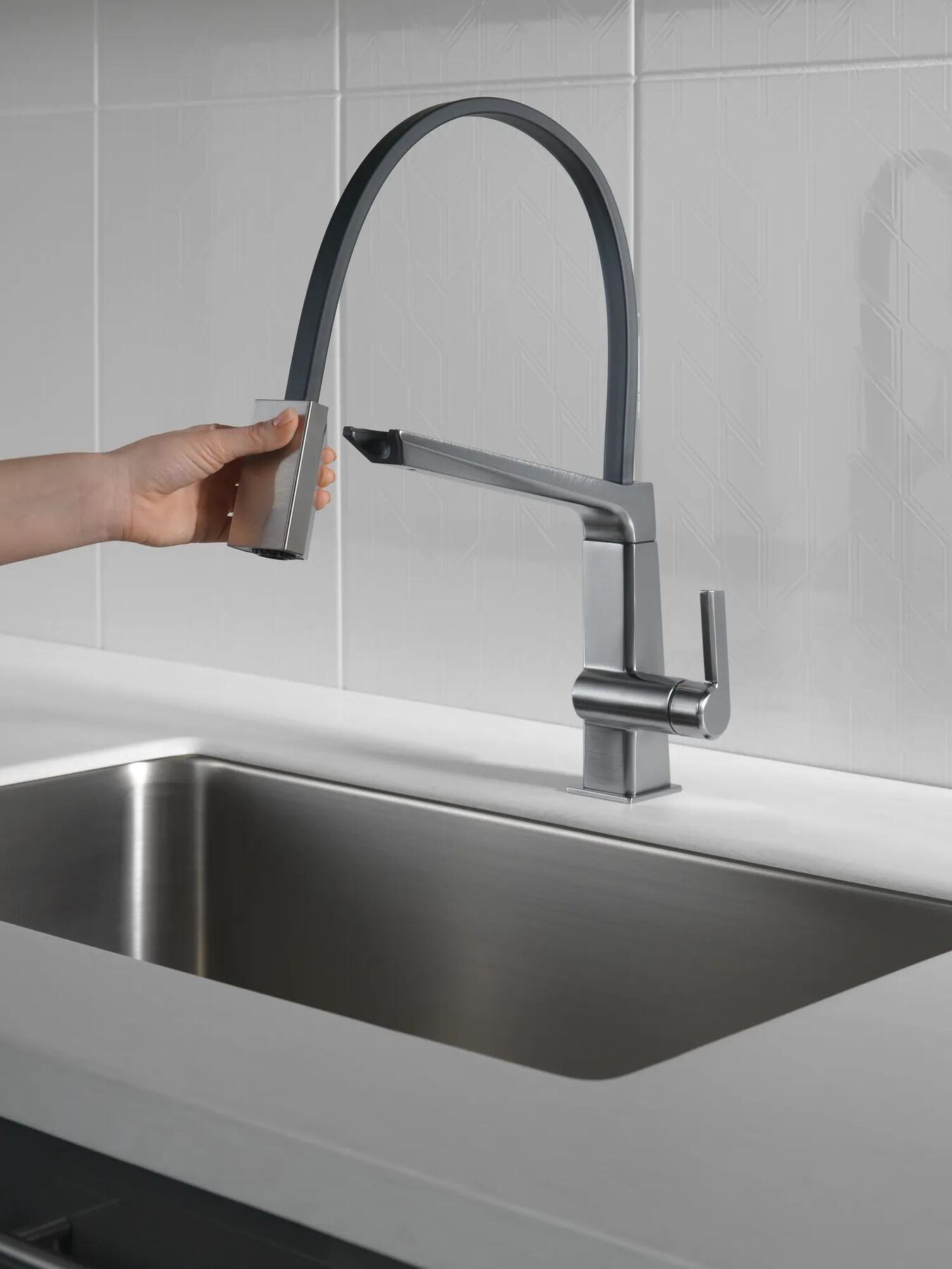 Single Handle Exposed Hose Kitchen Faucet