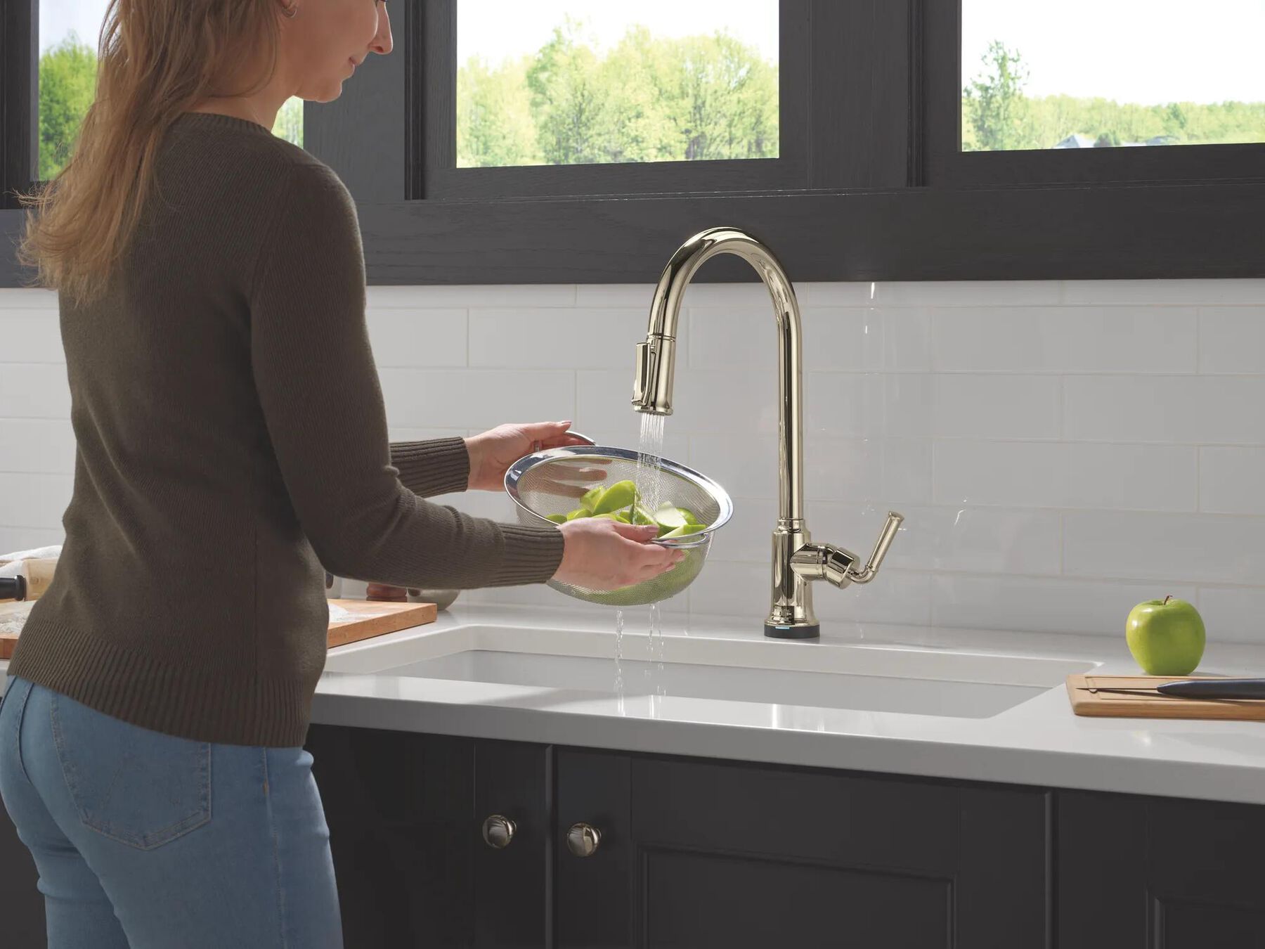 Single Handle Kitchen Pull-Down Faucet With Touchless Technology