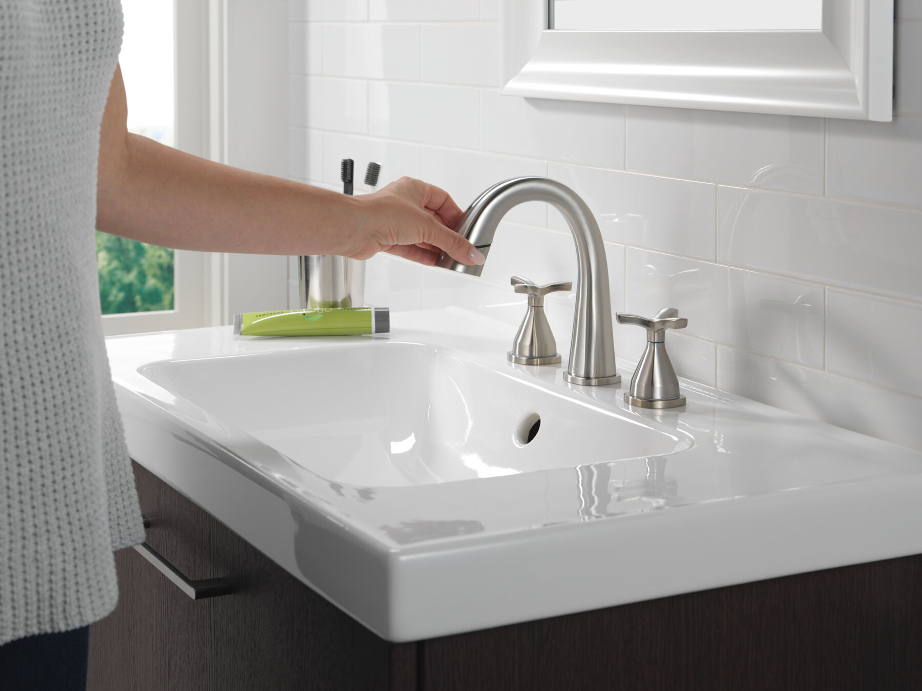Two Handle Widespread Pull Down Bathroom Faucet