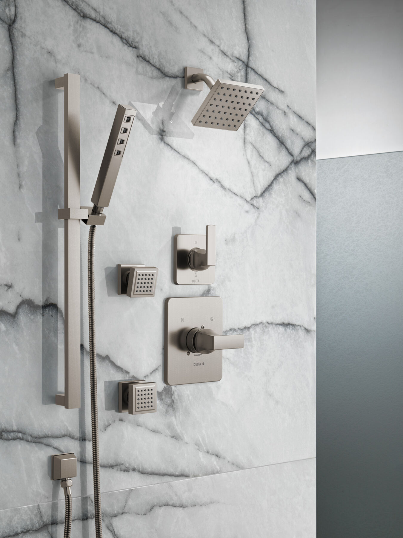 H<sub>2</sub>Okinetic&reg; Single-Setting Slide Bar Hand Shower