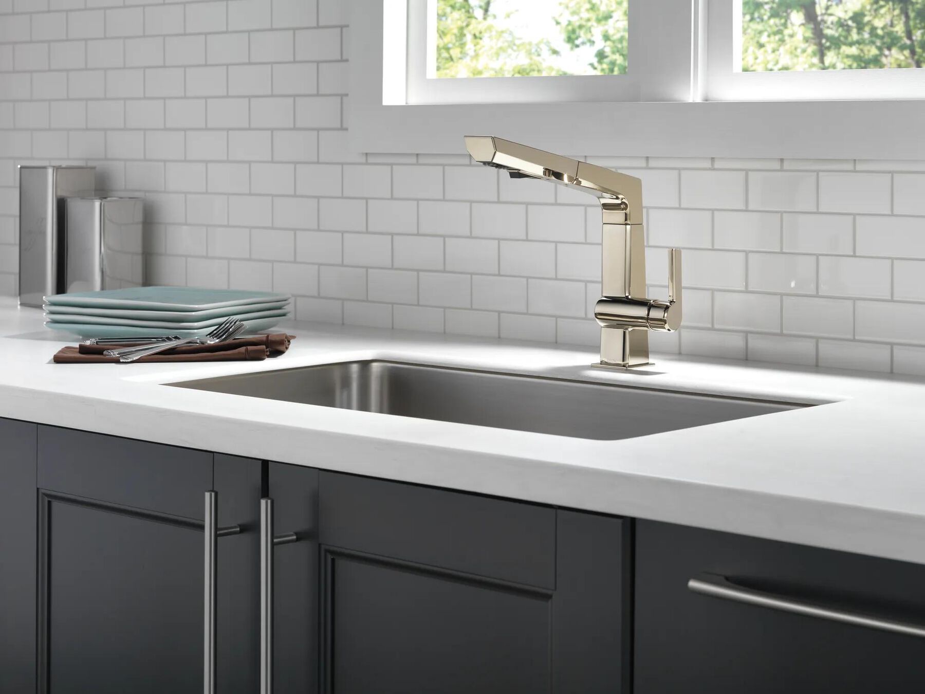 Single Handle Pull Out Kitchen Faucet