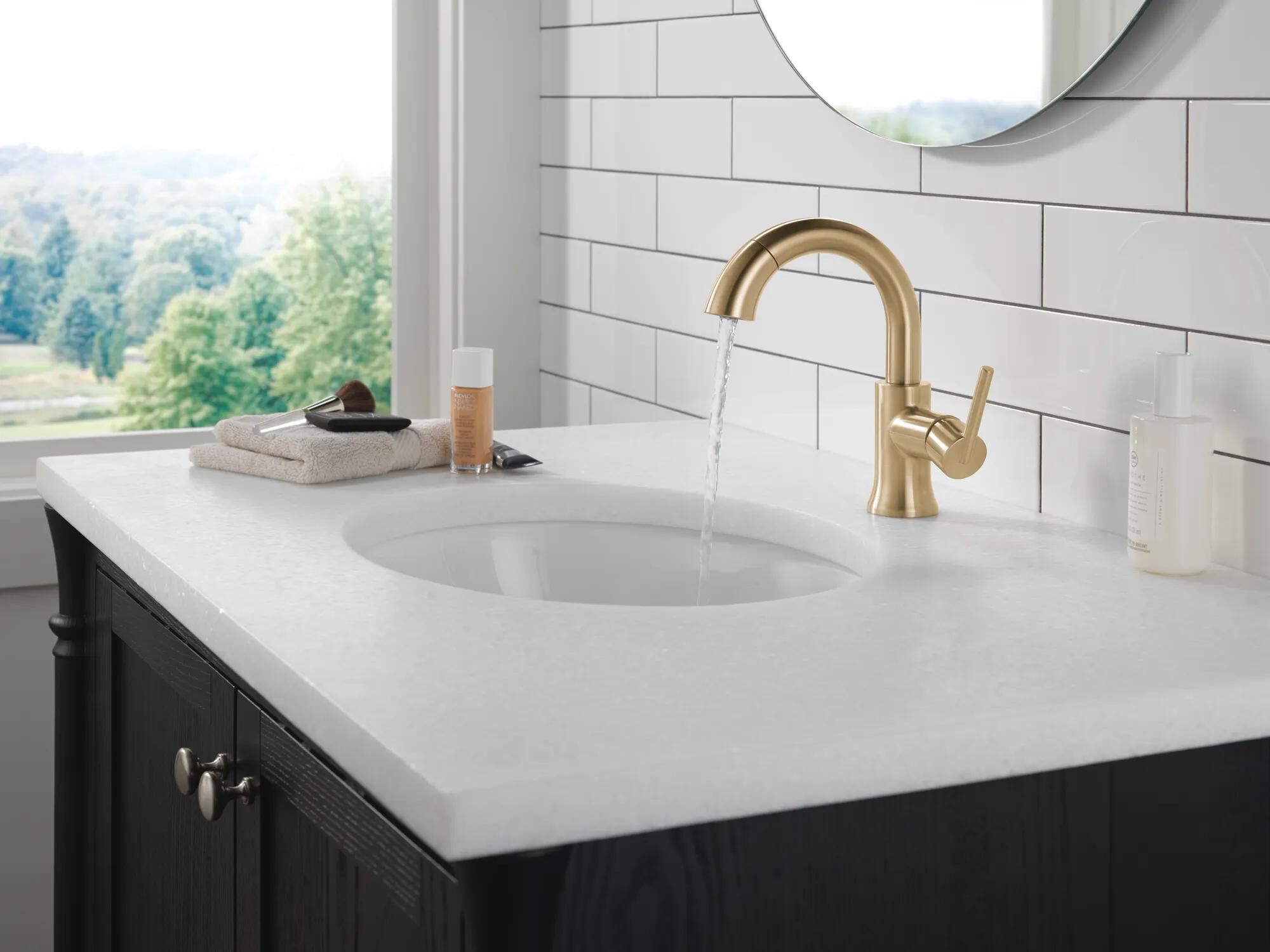 Single Handle Pull Down Bathroom Faucet in Champagne Bronze 559HAR