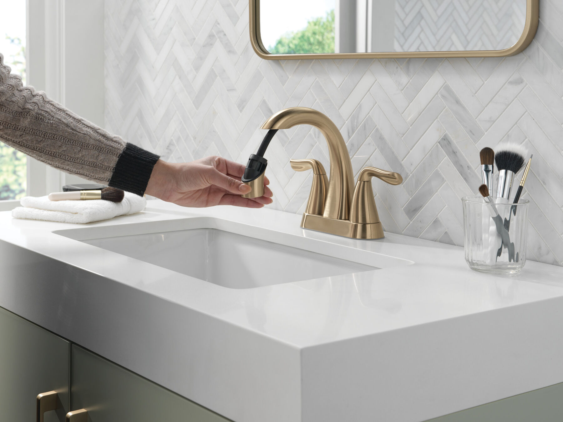 Two Handle Centerset Pull-Down Bathroom Faucet