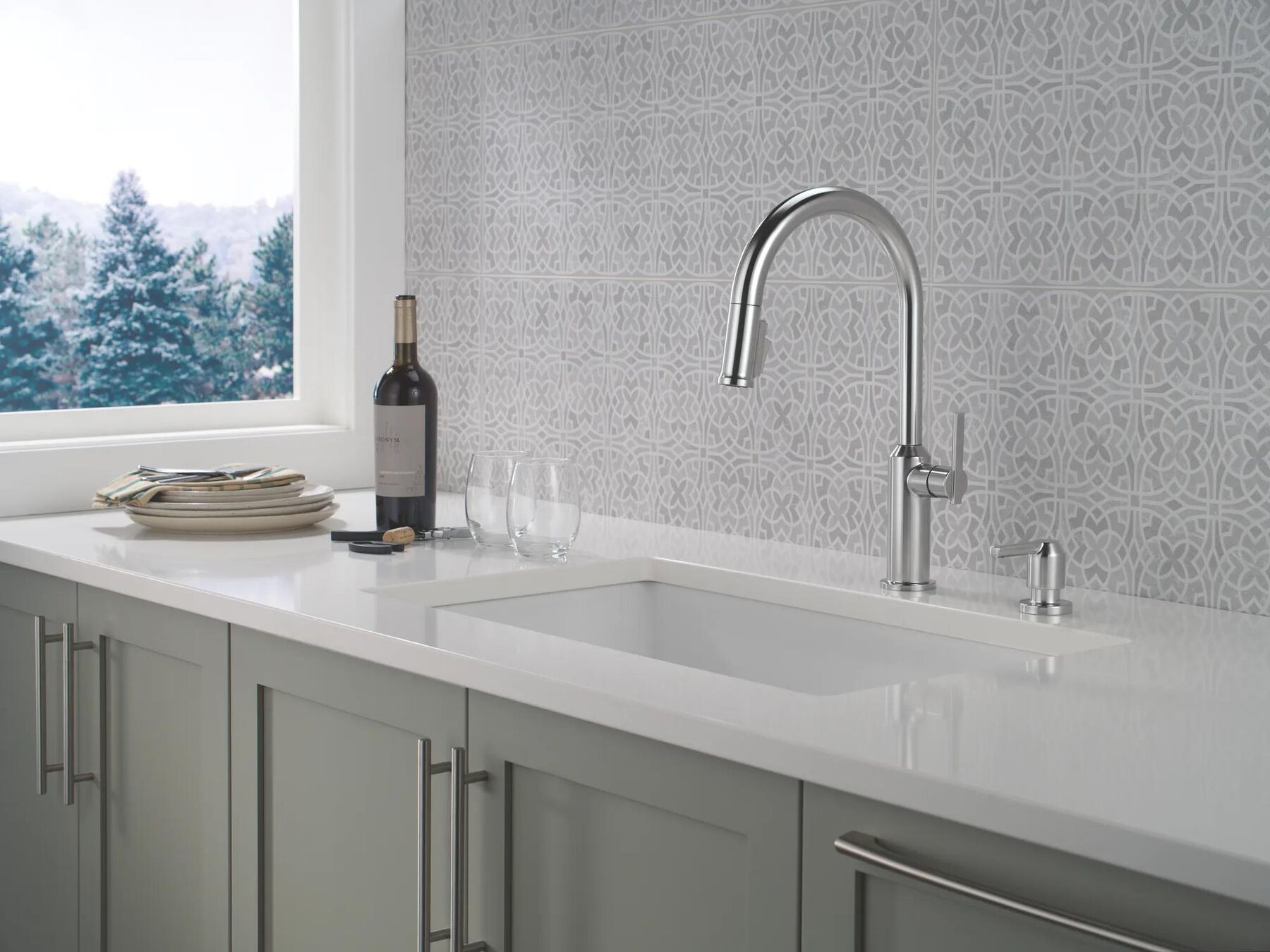Single Handle Pull-Down Kitchen Faucet