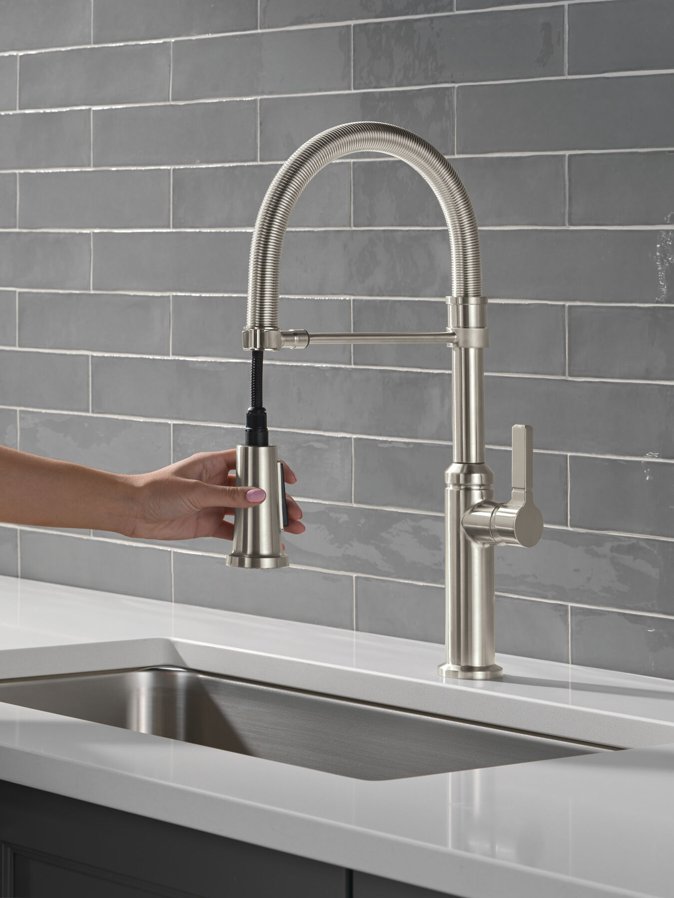 Single Handle Pull-Down Kitchen Faucet With Spring Spout