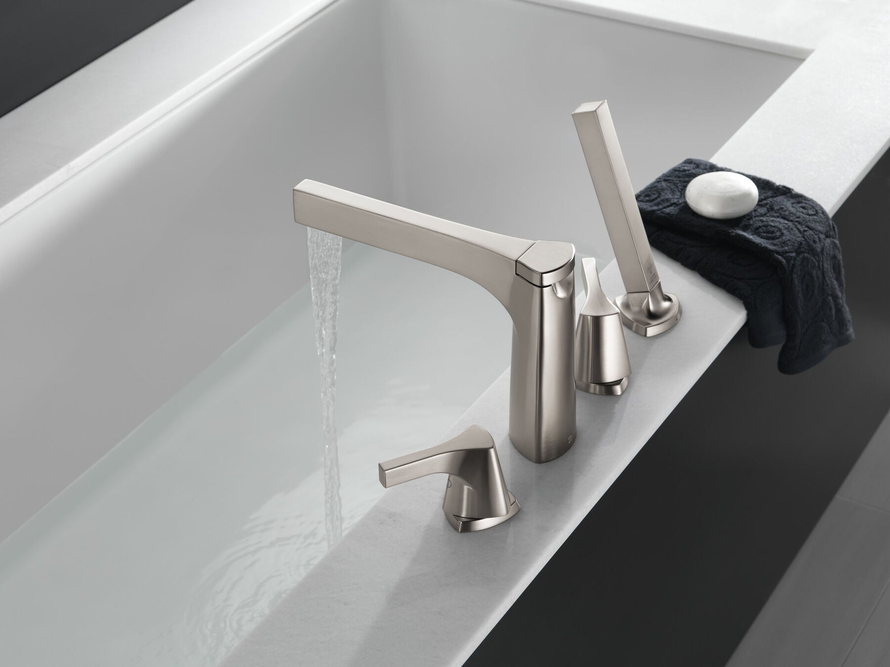 Roman Tub with Hand Shower Trim