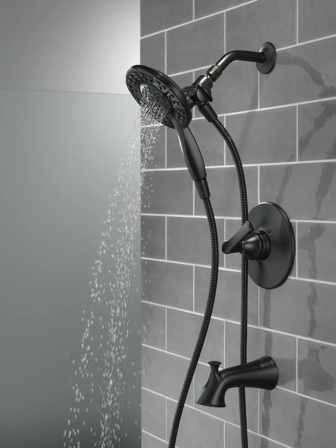 Monitor&reg;&nbsp;14 Series Tub & Shower With In2ition&reg;