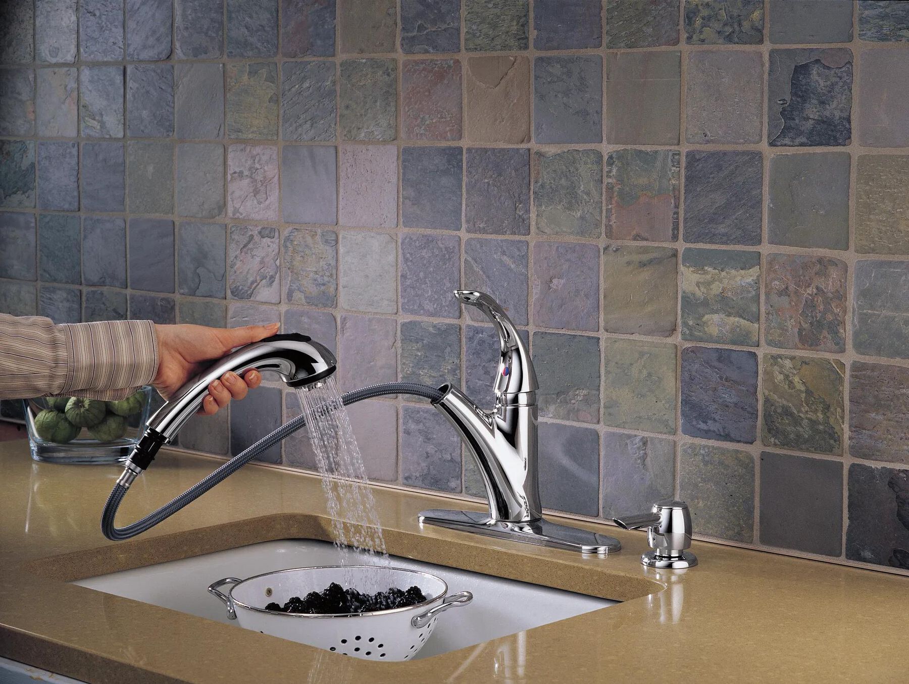 Single Handle Pull-Out Kitchen Faucet with Soap Dispenser