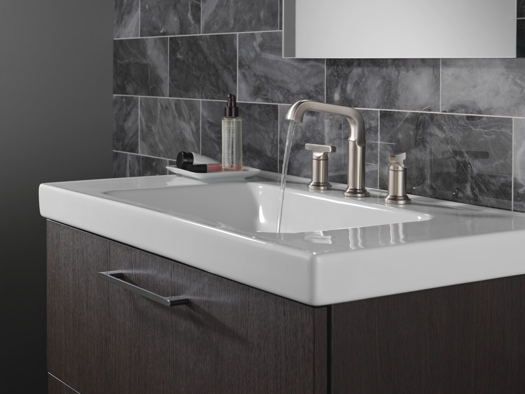 Two Handle Widespread Bathroom Faucet (Recertified)