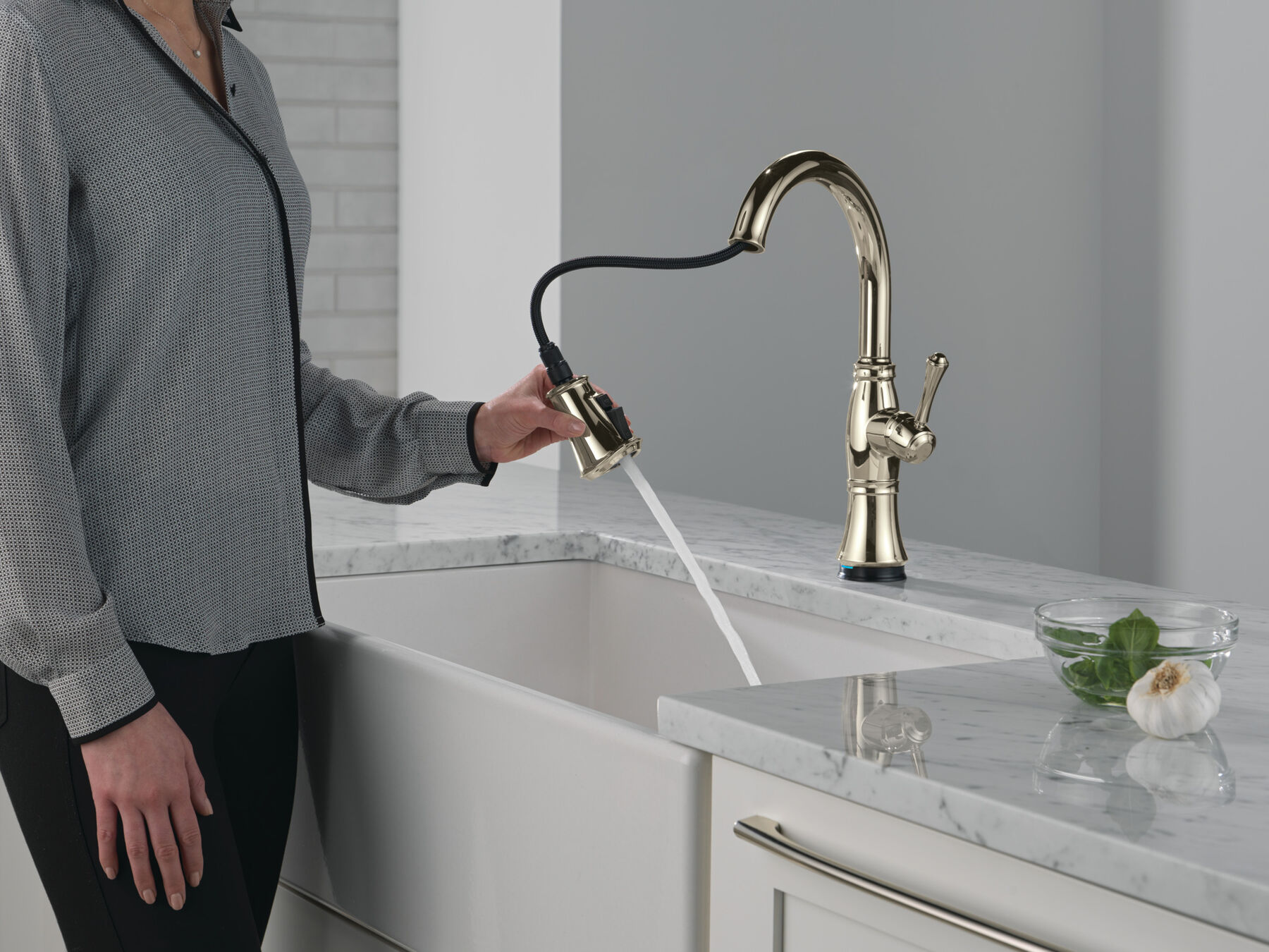 Touch<sub>2</sub>O&reg; Technology Kitchen Faucet with Touchless Technology