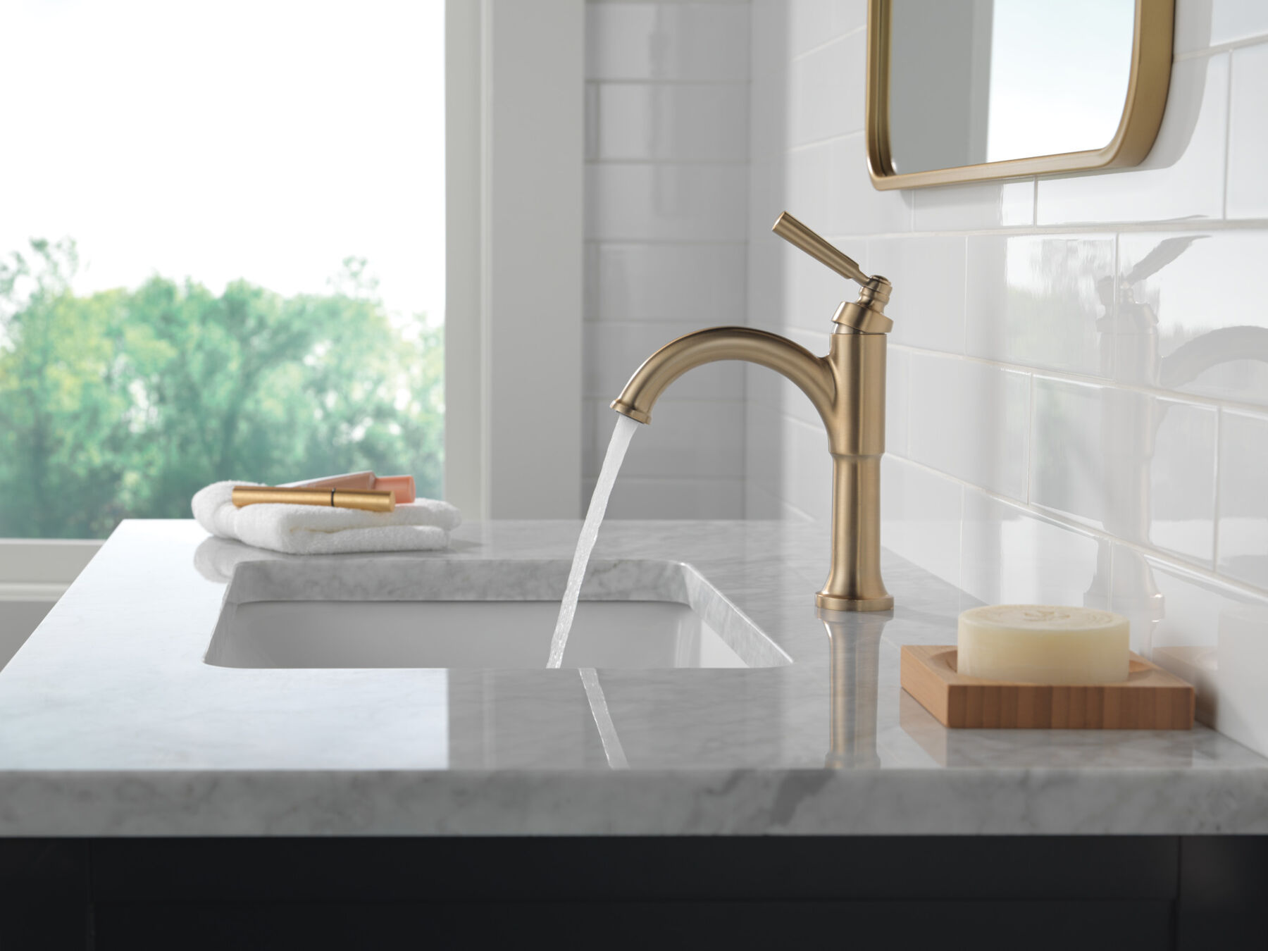 Single Handle Bathroom Faucet