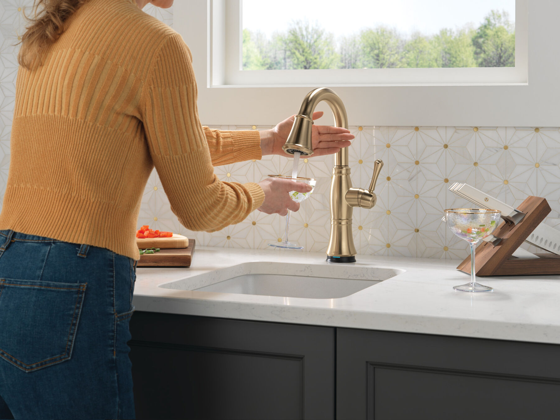 Touch2O&reg; Bar / Prep Faucet with Touchless Technology