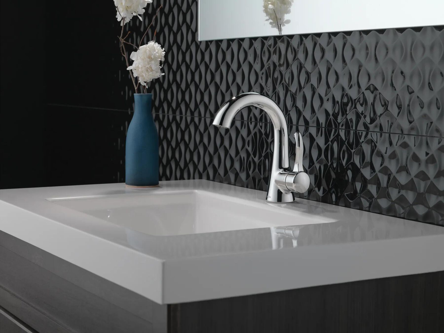 Single Handle Bathroom Faucet