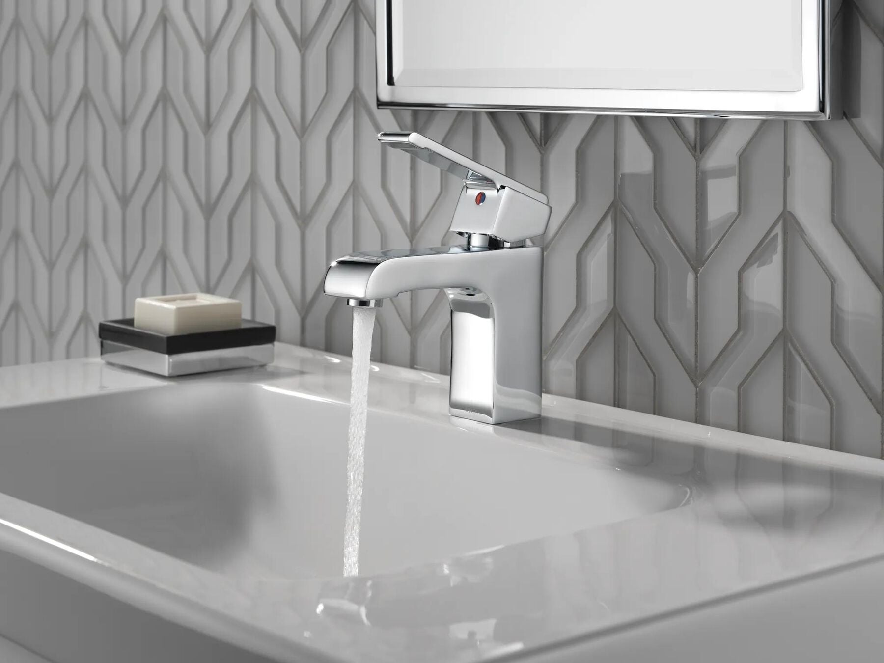 Single Handle Centerset Bathroom Faucet