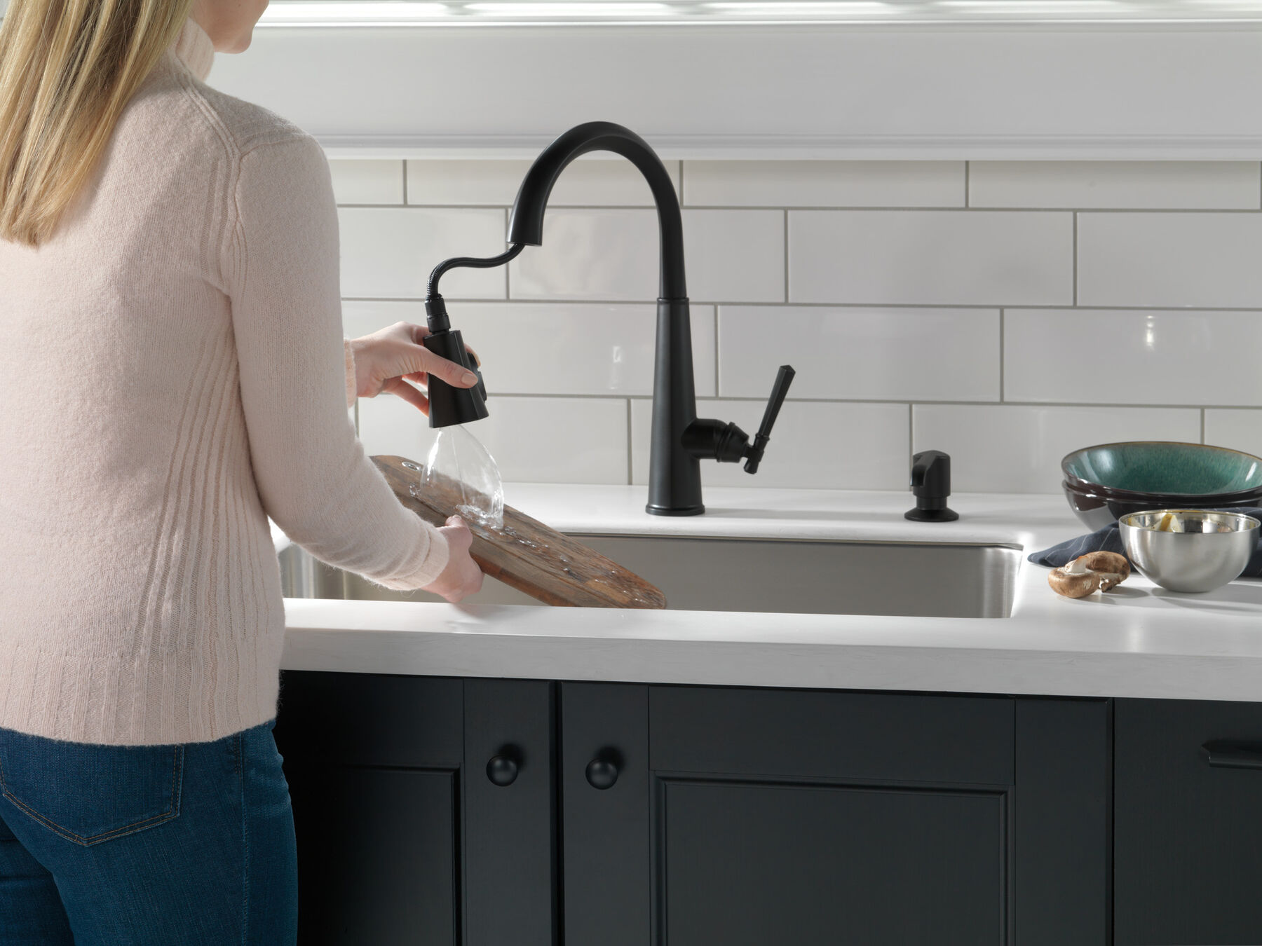 Single Handle Pull-Down Kitchen Faucet