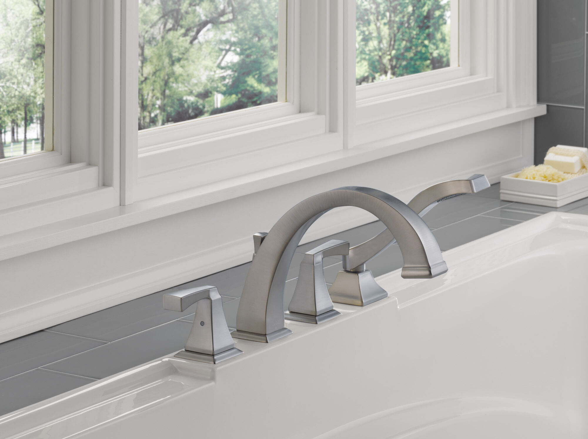 Roman Tub with Hand Shower Trim in Stainless T4751-SS | Delta Faucet