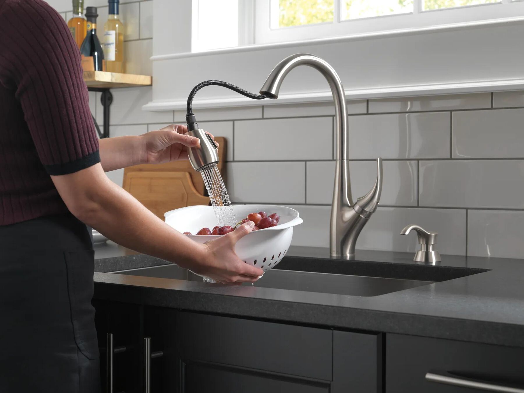 Single Handle Pull-Down Kitchen Faucet