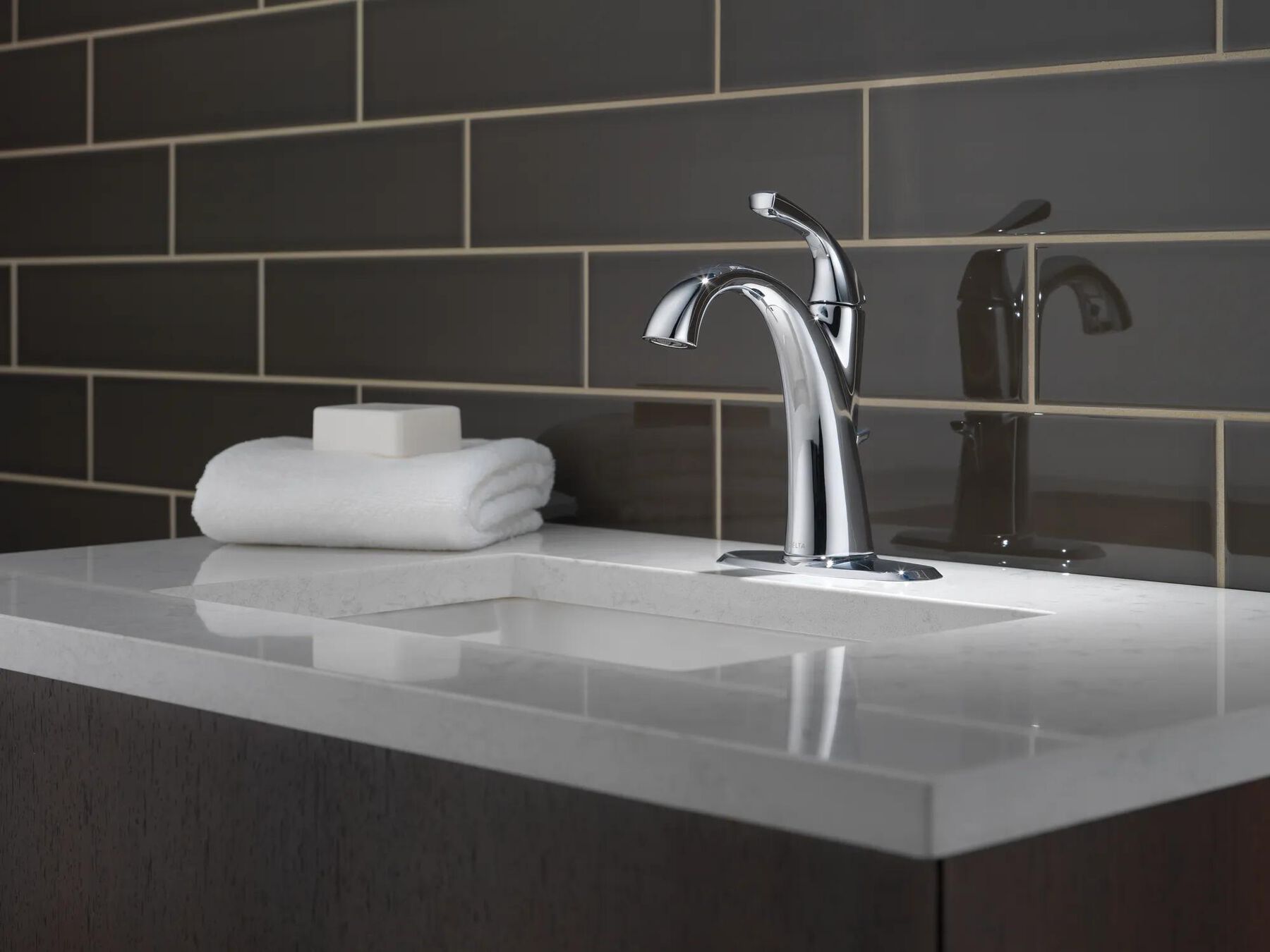 Centerset Bathroom Faucet (Recertified)